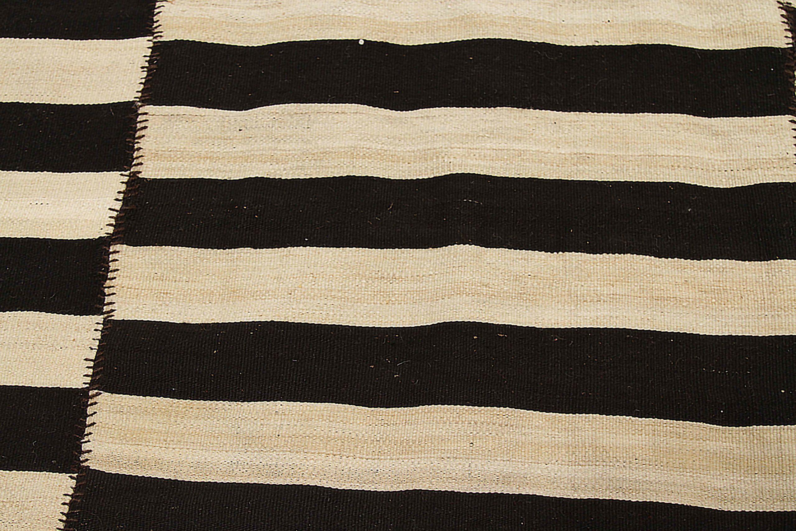 Persische Flachgewebe-Teppiche Circa 1990 - 67080 (Asiatisch) im Angebot
