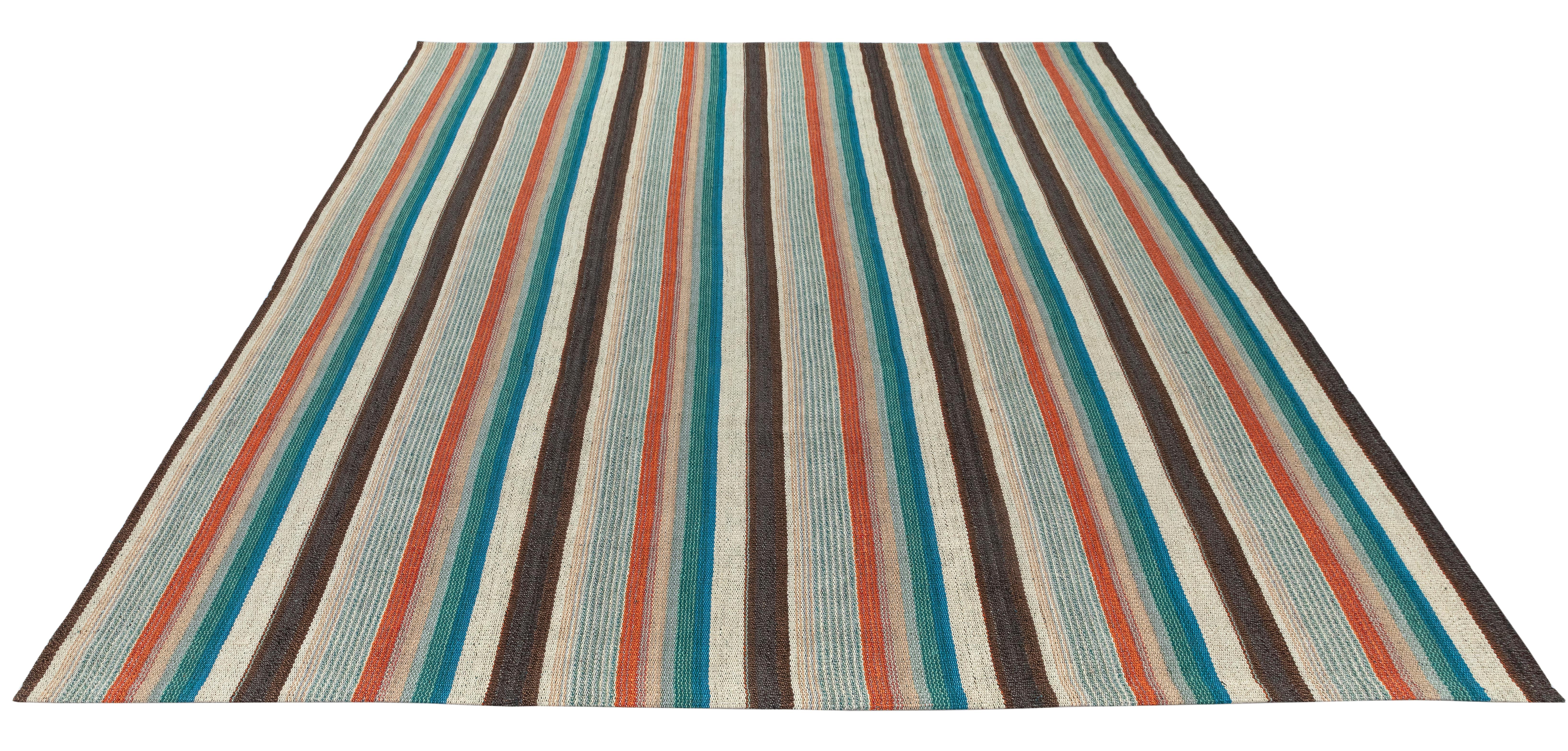 Persischer Flachgewebeteppich - Handgesponnene Wolle, pflanzengefärbt, minimalistisches Design im Angebot 1
