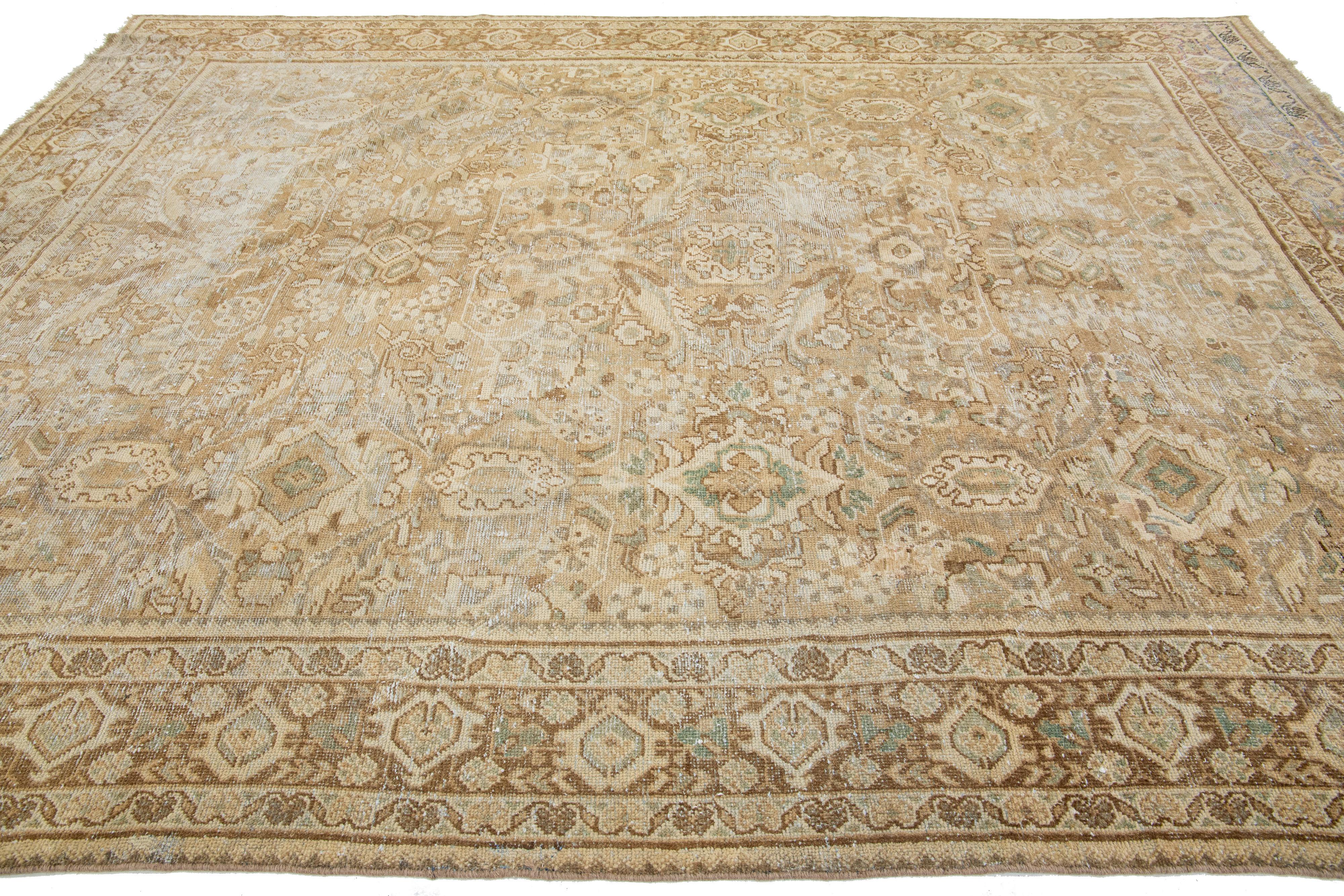 Persian Floral Mahal Wool Rug Vintage Handmade With Beige Field In Good Condition For Sale In Norwalk, CT