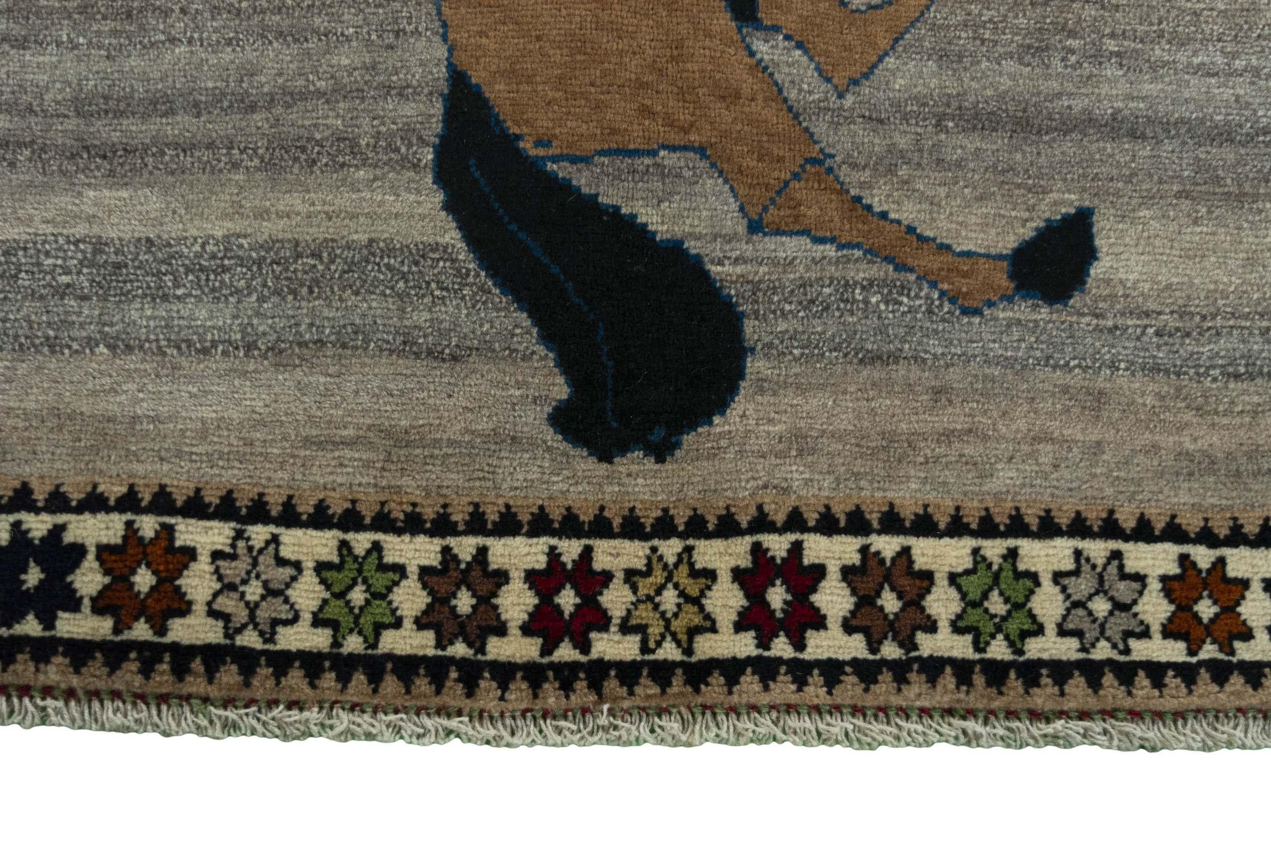 Persischer Gabbeh-Teppich (212cm x 133 cm, Pferdemotiv, grau-braun, neu) (Wolle) im Angebot