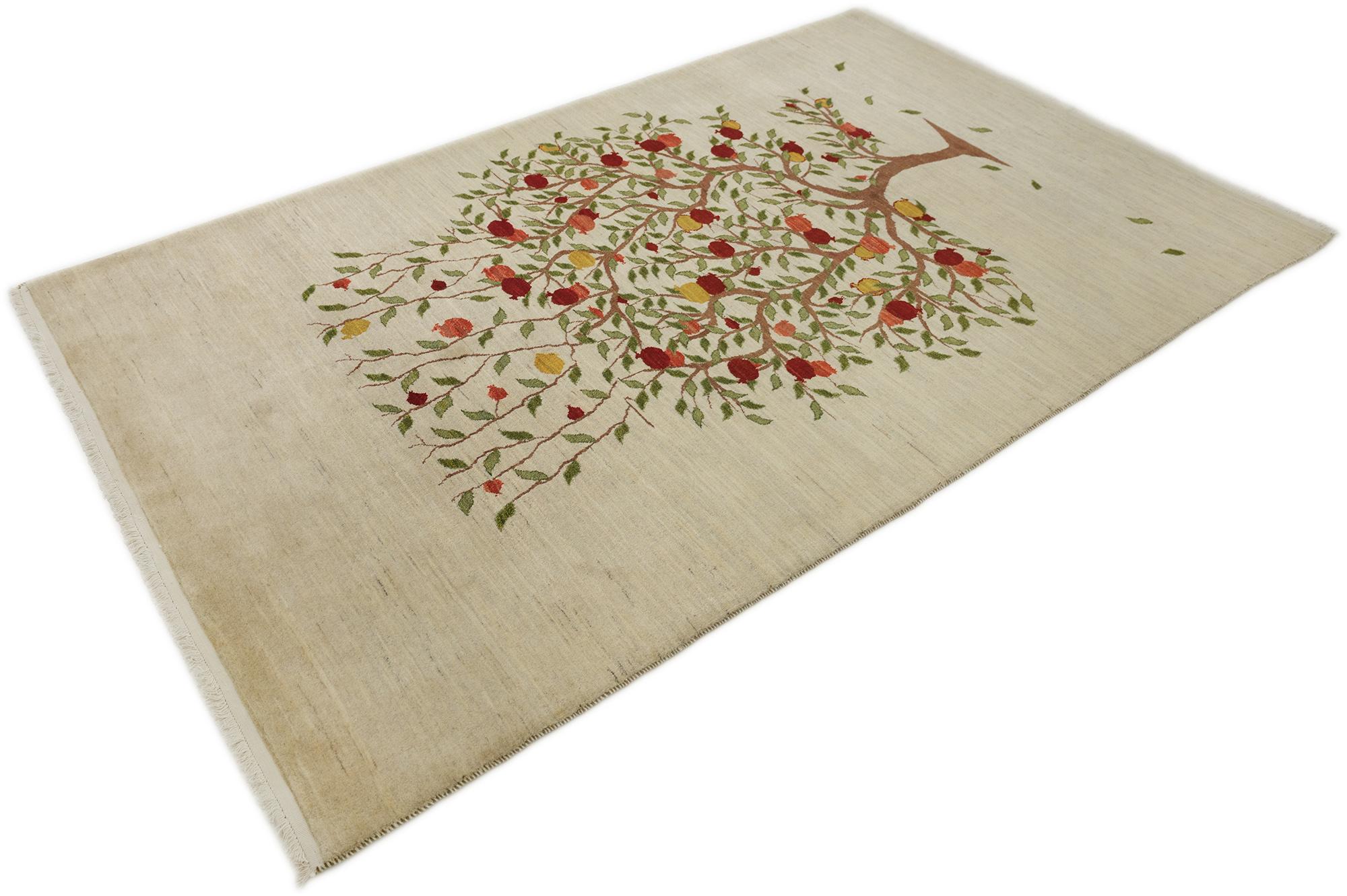 Persischer Gabbeh-Teppich (292cm x 189cm, elfenbeinfarben, Granatapfelbaum-Motiv, neu) (Handgeknüpft) im Angebot