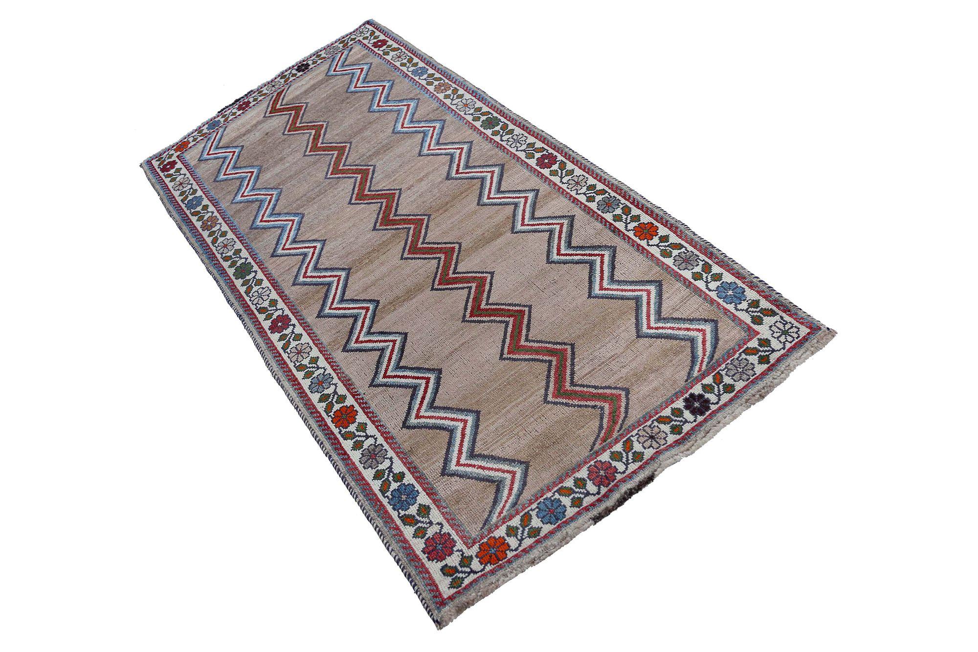 Persischer Gabbeh-Läufer aus Wolle – elfenbeinfarbenes Design – 97065 (Stammeskunst) im Angebot