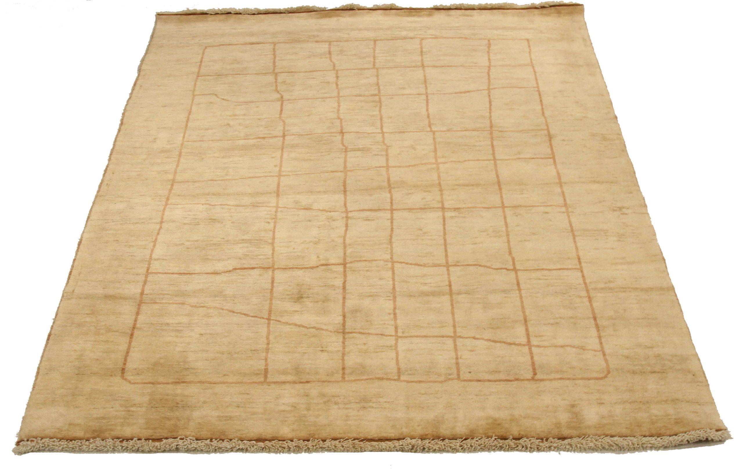 Entdecken Sie die Eleganz des persischen Gabbeh mit dem kleinen Teppich CIRCA 1990. Dieses exklusive Design aus Wolle und Elfenbeinrot ist perfekt, um Ihren Raum zu verschönern.