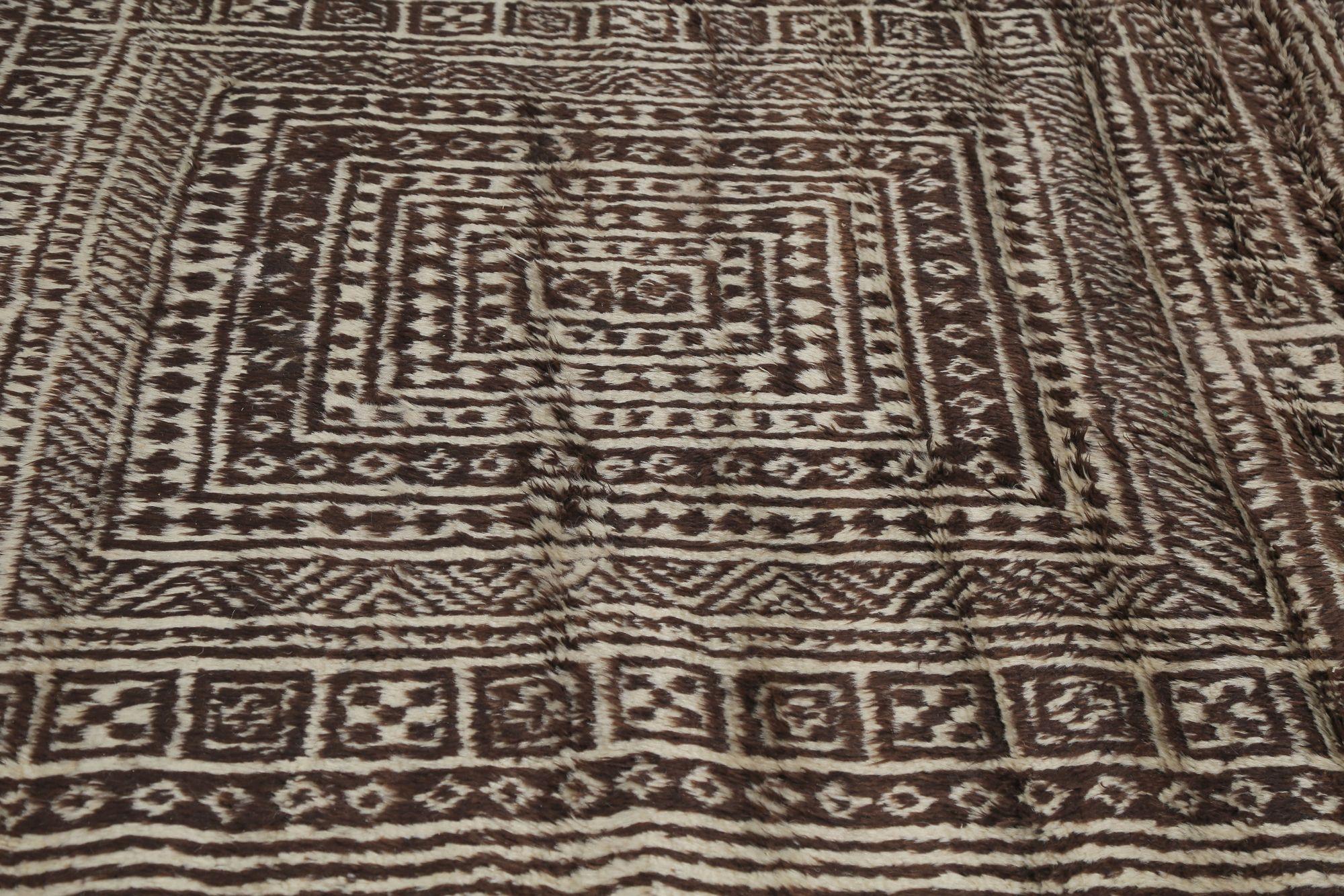 Tappeto persiano Gabbeh Small - Lana Marrone Avorio Design - 97654 In condizioni ottime in vendita a Dallas, TX