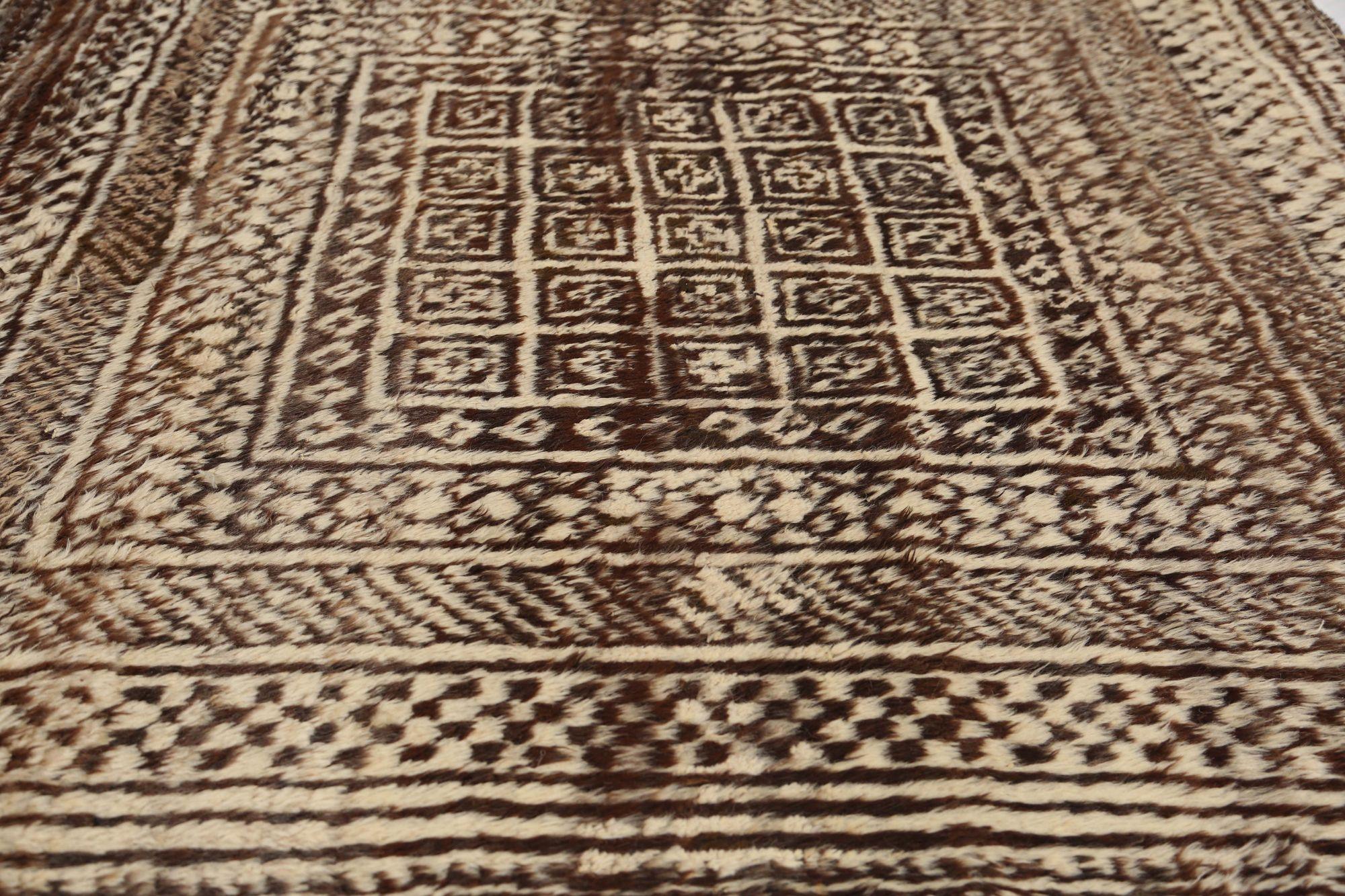 Tappeto persiano Gabbeh Small - Lana Marrone Avorio Design - 97759 In condizioni ottime in vendita a Dallas, TX