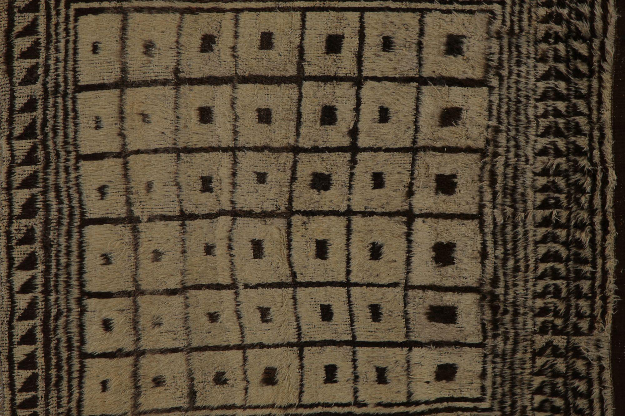 Tappeto persiano Gabbeh Small - Lana Marrone Avorio Design - 97825 In condizioni ottime in vendita a Dallas, TX