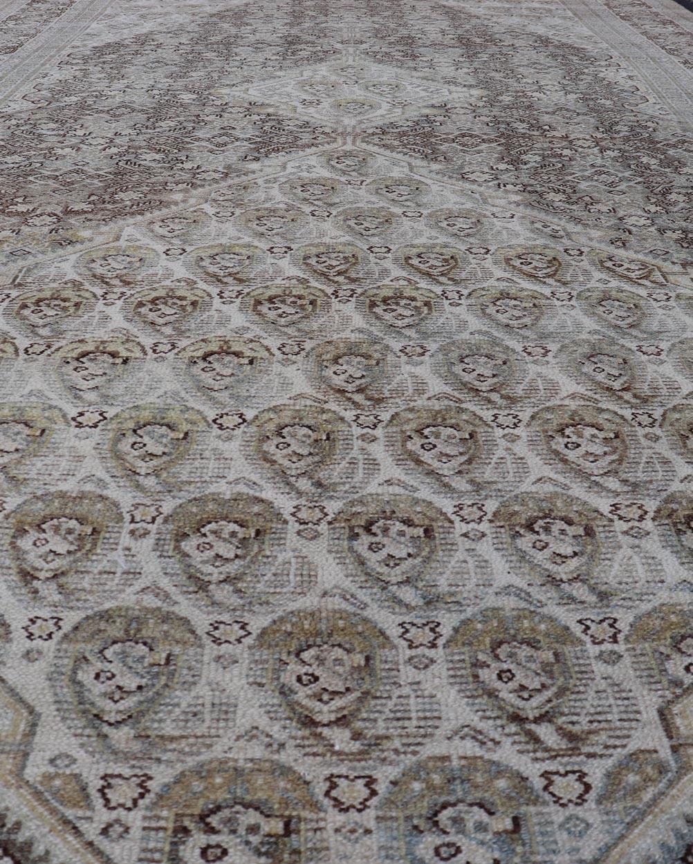Persischer antiker Malayer-Teppich mit Medaillon-Design und Paisley- und Herati-Muster im Angebot 2