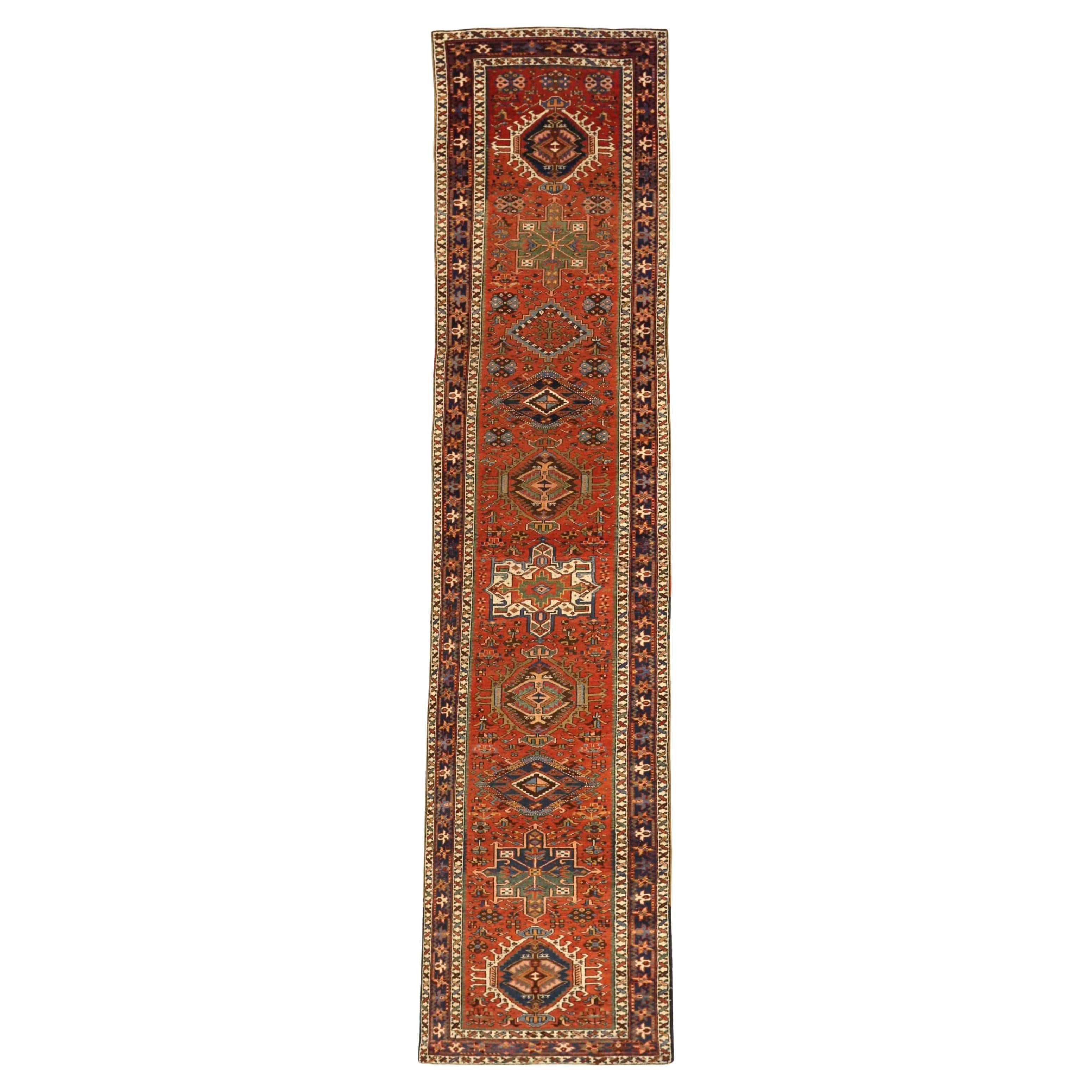 Persischer Gharajeh-Läufer - Wolle Elfenbein Marineblau Blau Rot Design - 75604