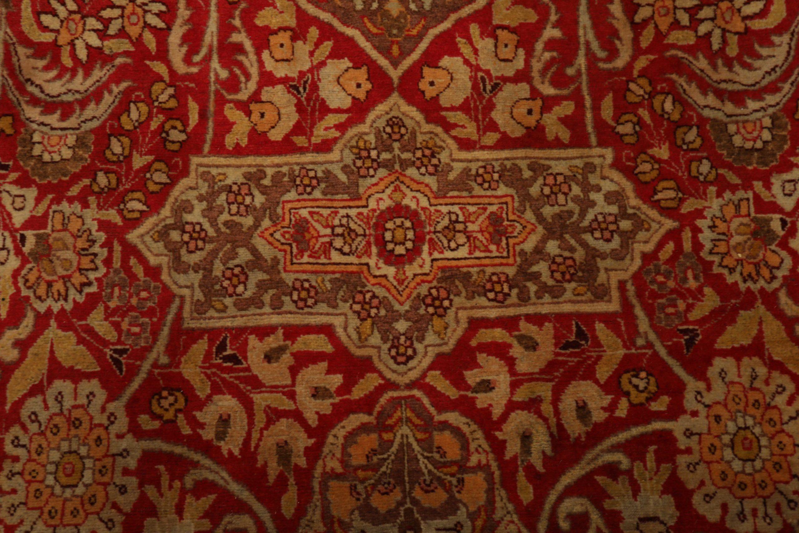 Persischer Haji Jalili Übergroßer Teppich - Wolle Rotes Design - 93386 im Zustand „Hervorragend“ im Angebot in Dallas, TX