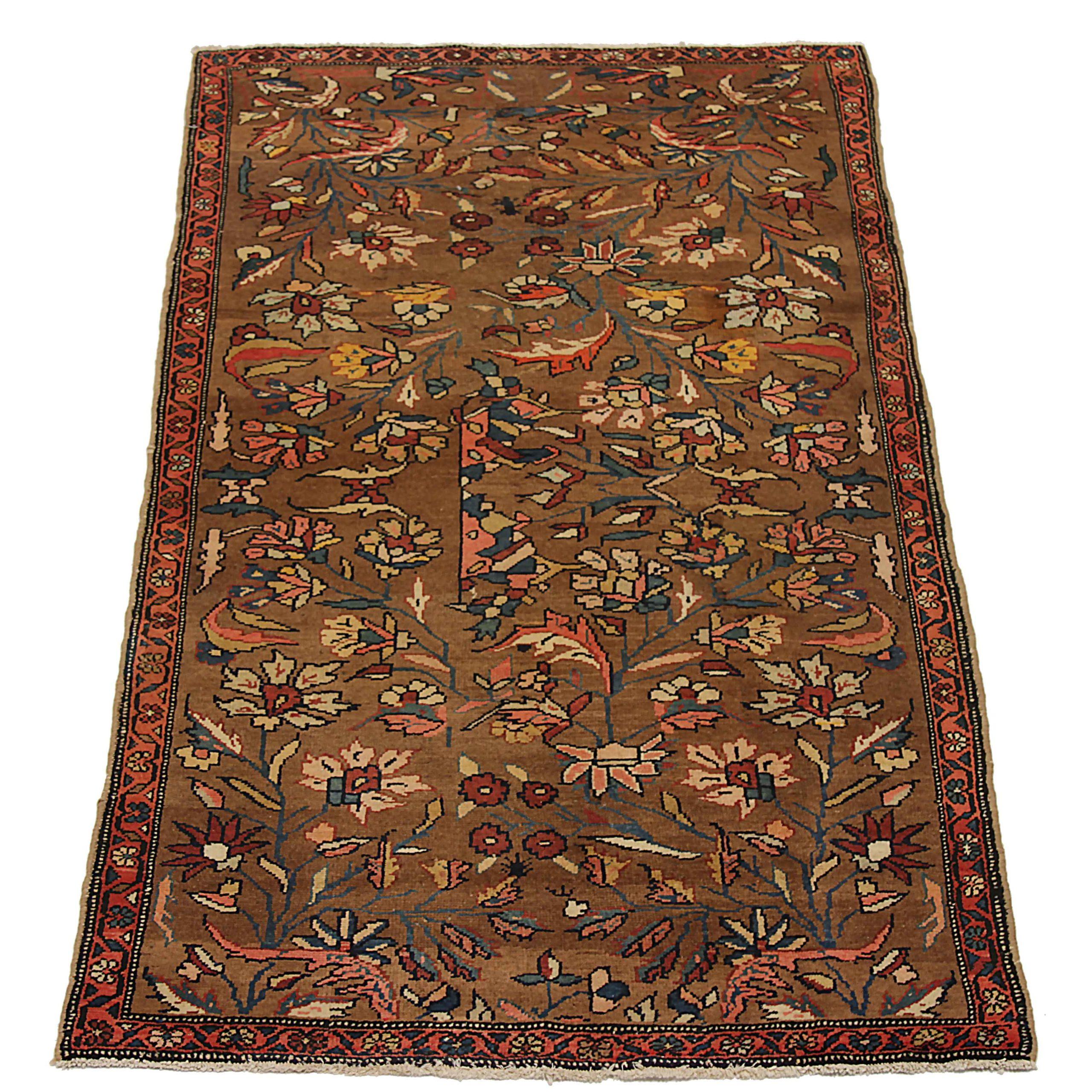 Scopri l'eleganza dei tappeti persiani Hamadan. Progettato con una meticolosa attenzione ai dettagli, questo design esclusivo è perfetto per valorizzare il tuo spazio.