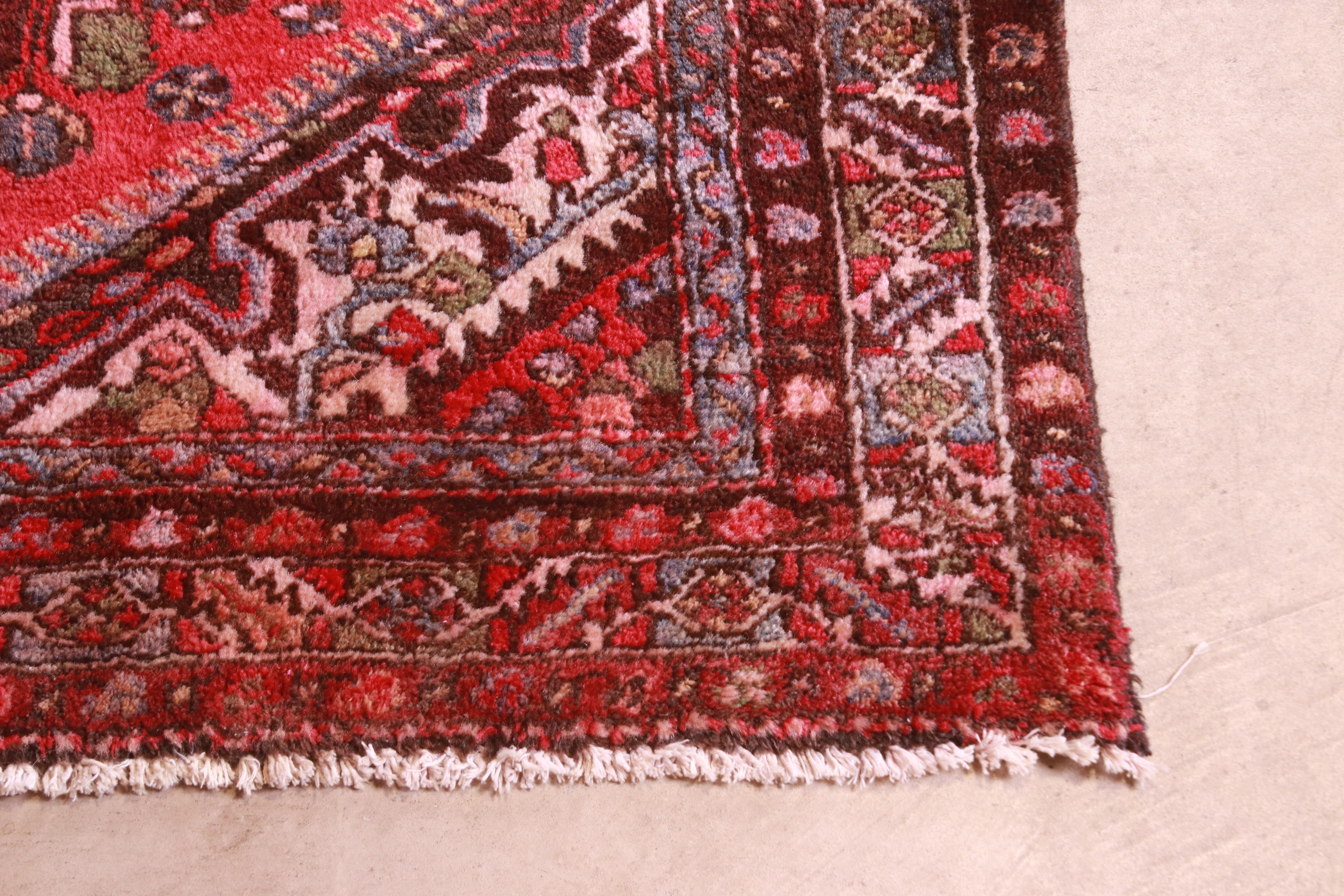 Persian Hamadan Mid-Century Hand-Woven Rug 4