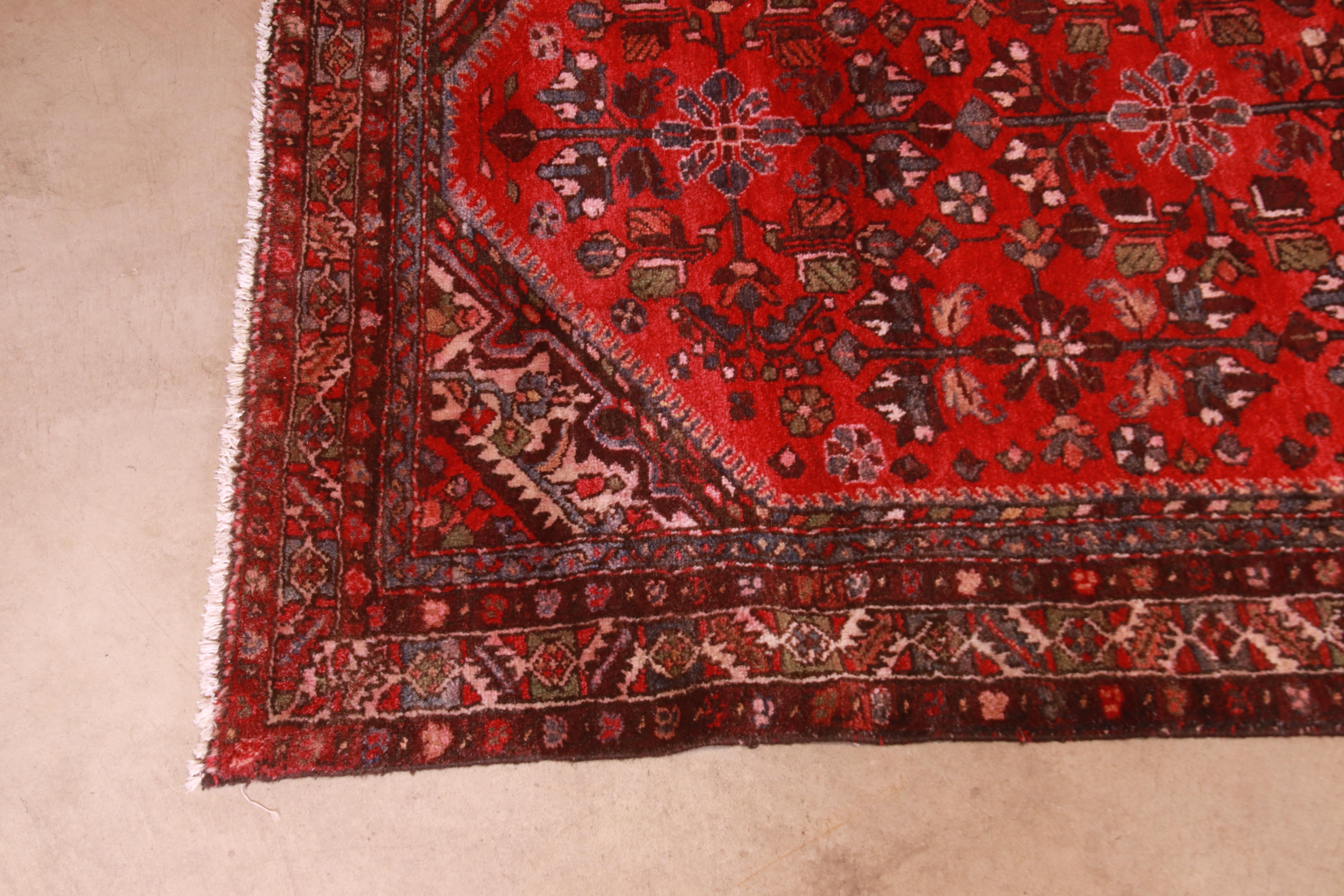 Persian Hamadan Mid-Century Hand-Woven Rug 1