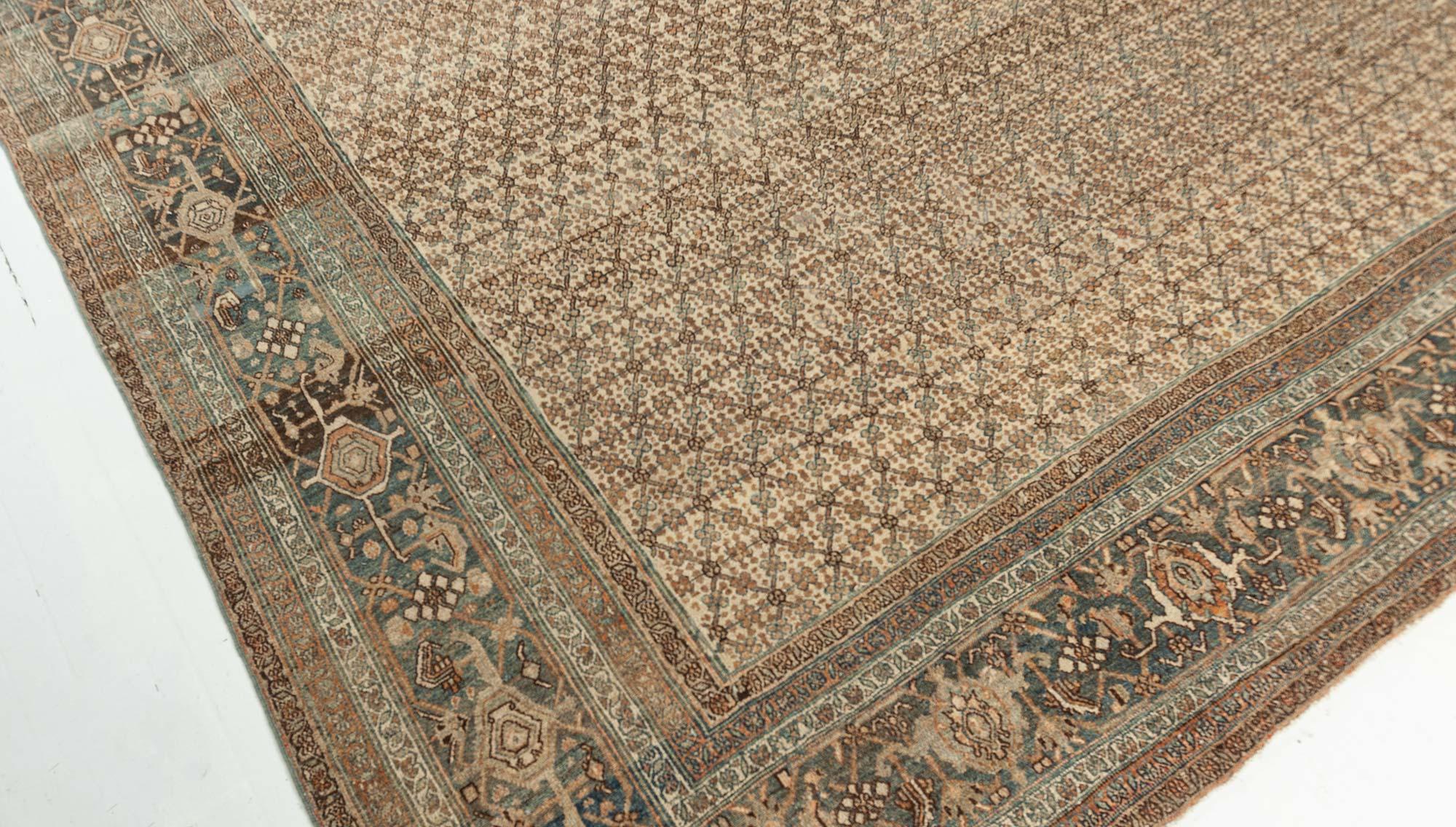 Early 20th Century Persian Hamadan Rug In Good Condition For Sale In New York, NY