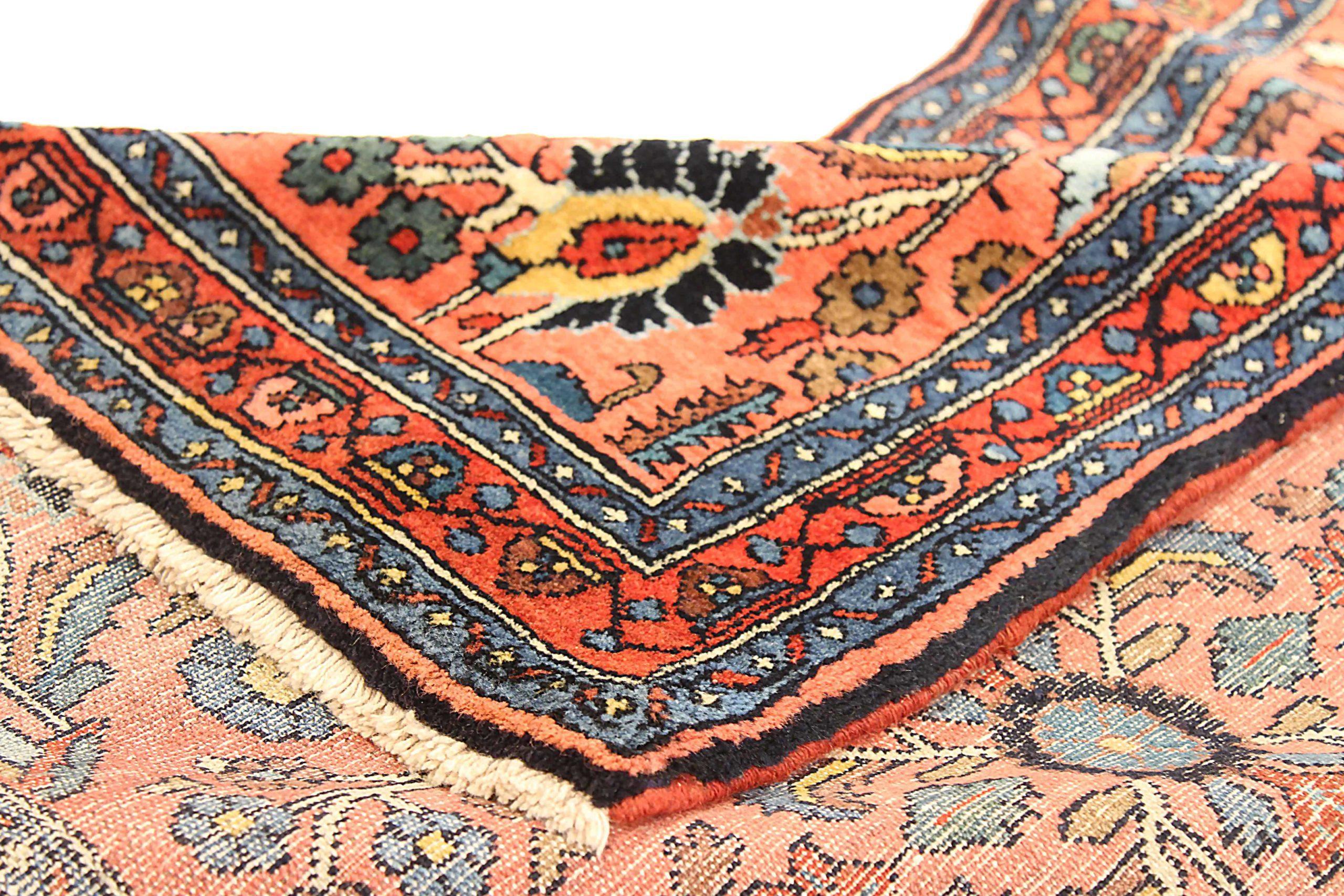 Persischer Hamadan-Läufer aus Wolle in Blau, Rosa und Rot 72425 im Zustand „Hervorragend“ im Angebot in Dallas, TX