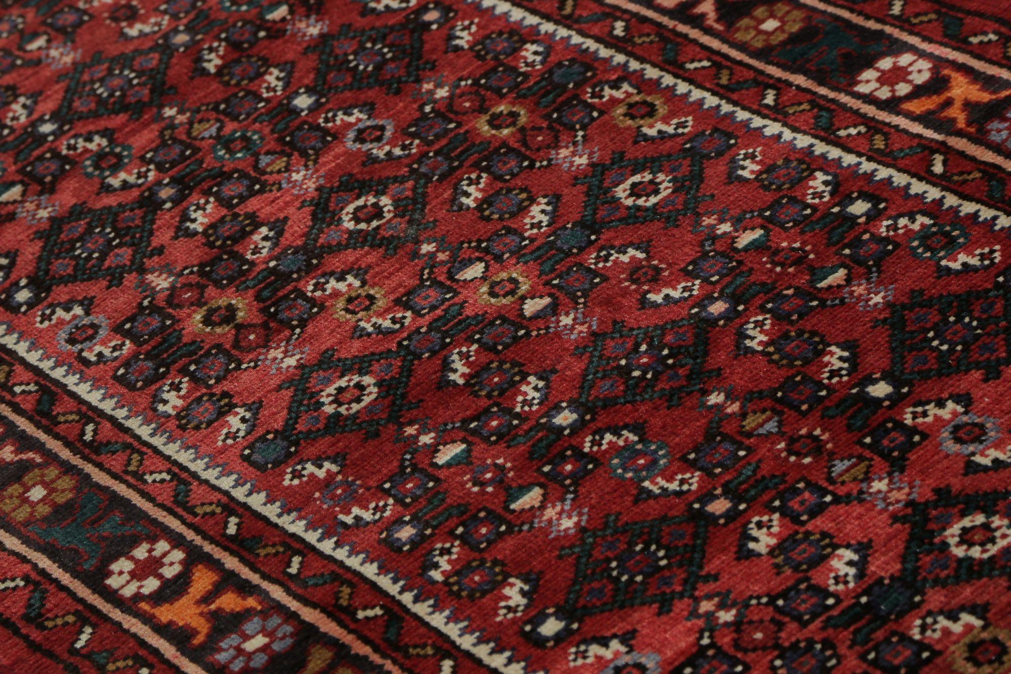 Persischer Hamadan-Läufer aus Wolle – rotes Design – 97411 (Irakisch) im Angebot