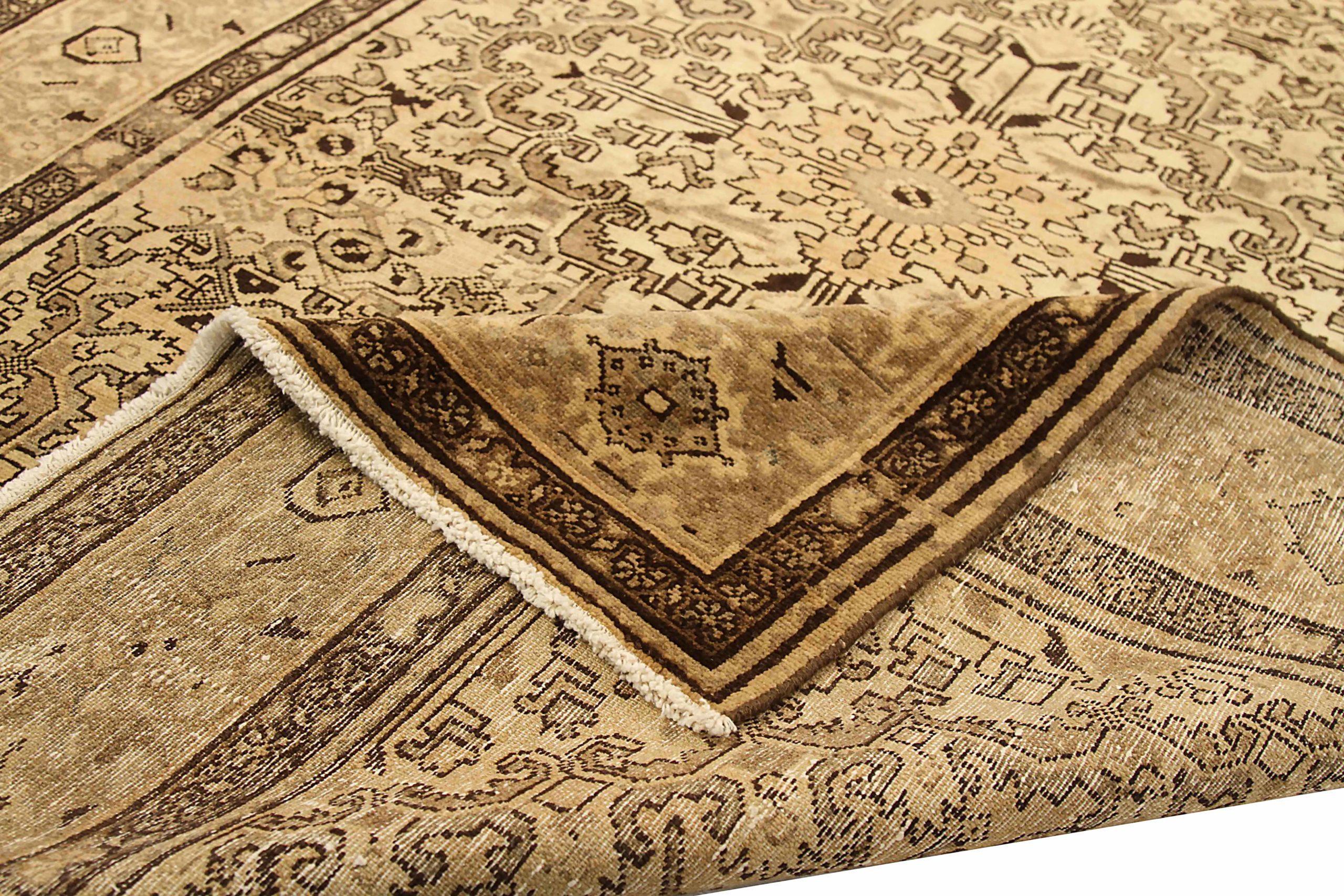 Persian Hamadan Small Rug - Wool Brown Ivory 73380 In Excellent Condition For Sale In Dallas, TX