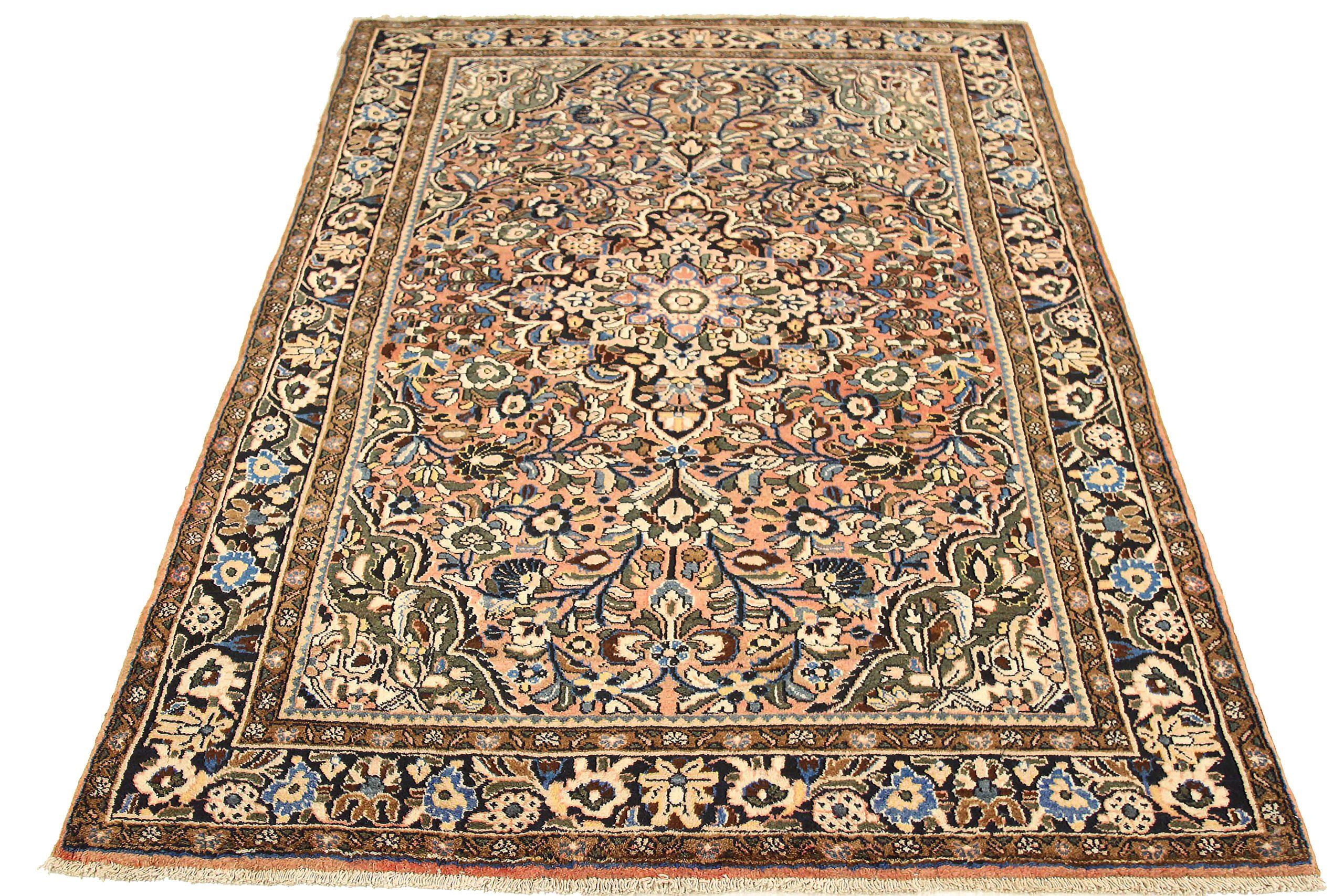 Entdecken Sie die Eleganz des persischen Hamadan mit dem kleinen Teppich von CIRCA 1940. Dieses exklusive Design aus Wolle und BlueIvoryPink ist perfekt, um Ihren Raum zu verschönern.