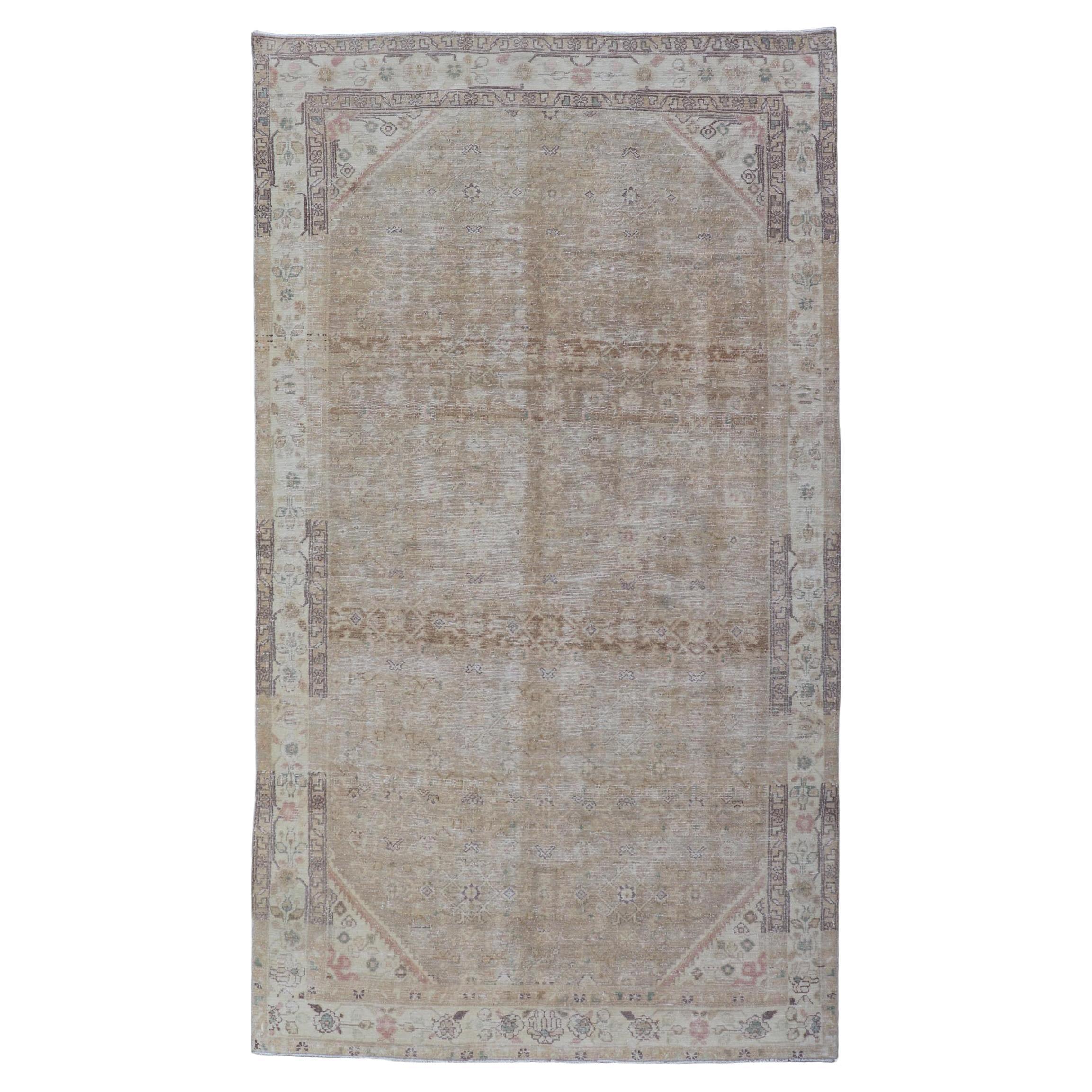 Persischer Hamedan-Galerie-Teppich mit subgeometrischem Muster in Erdtönen im Angebot