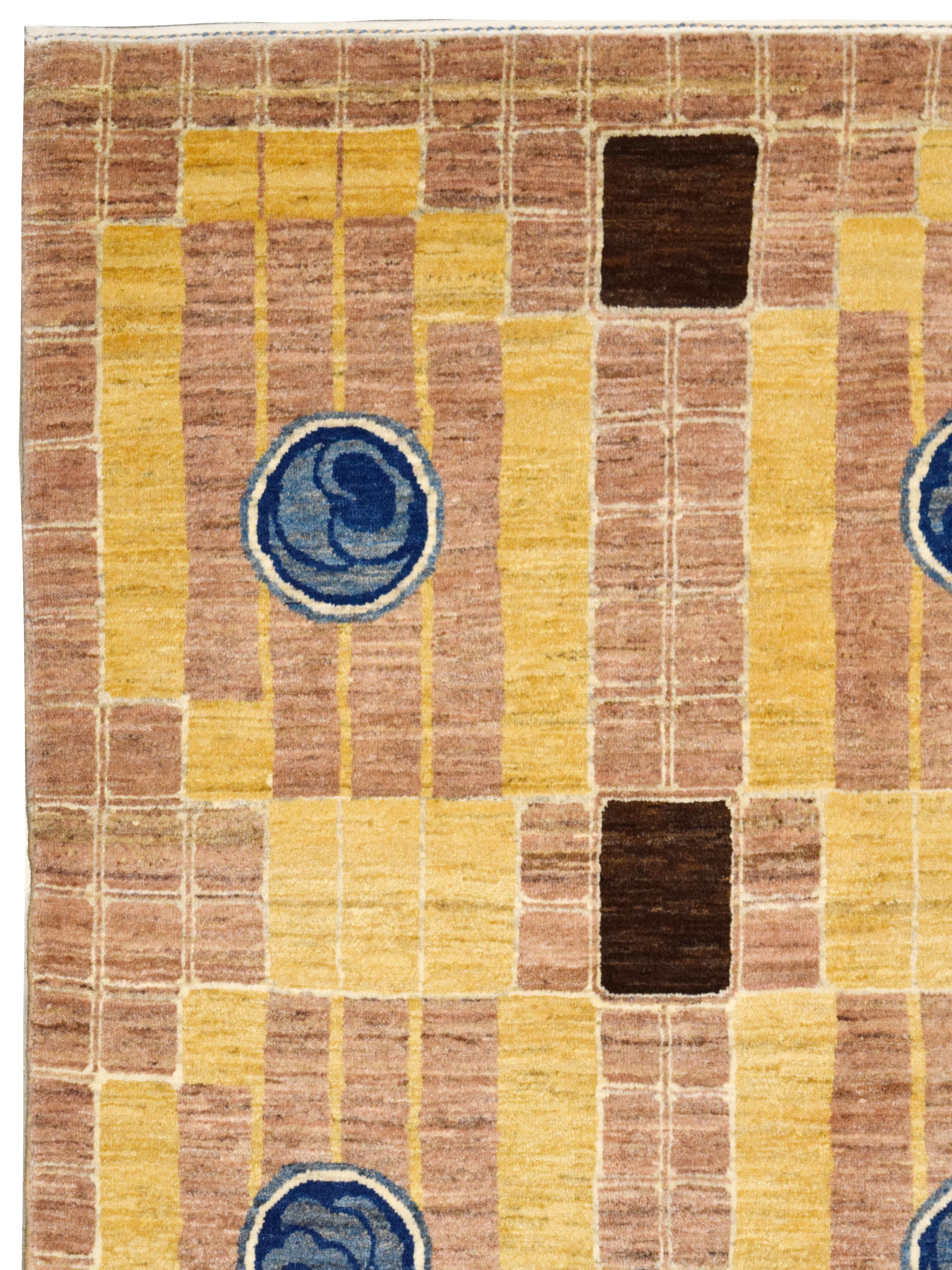 Persischer handgeknüpfter geometrischer Art Deco Teppich, Wolle braun, blau und gold, 6x9 (Pflanzlich gefärbt) im Angebot