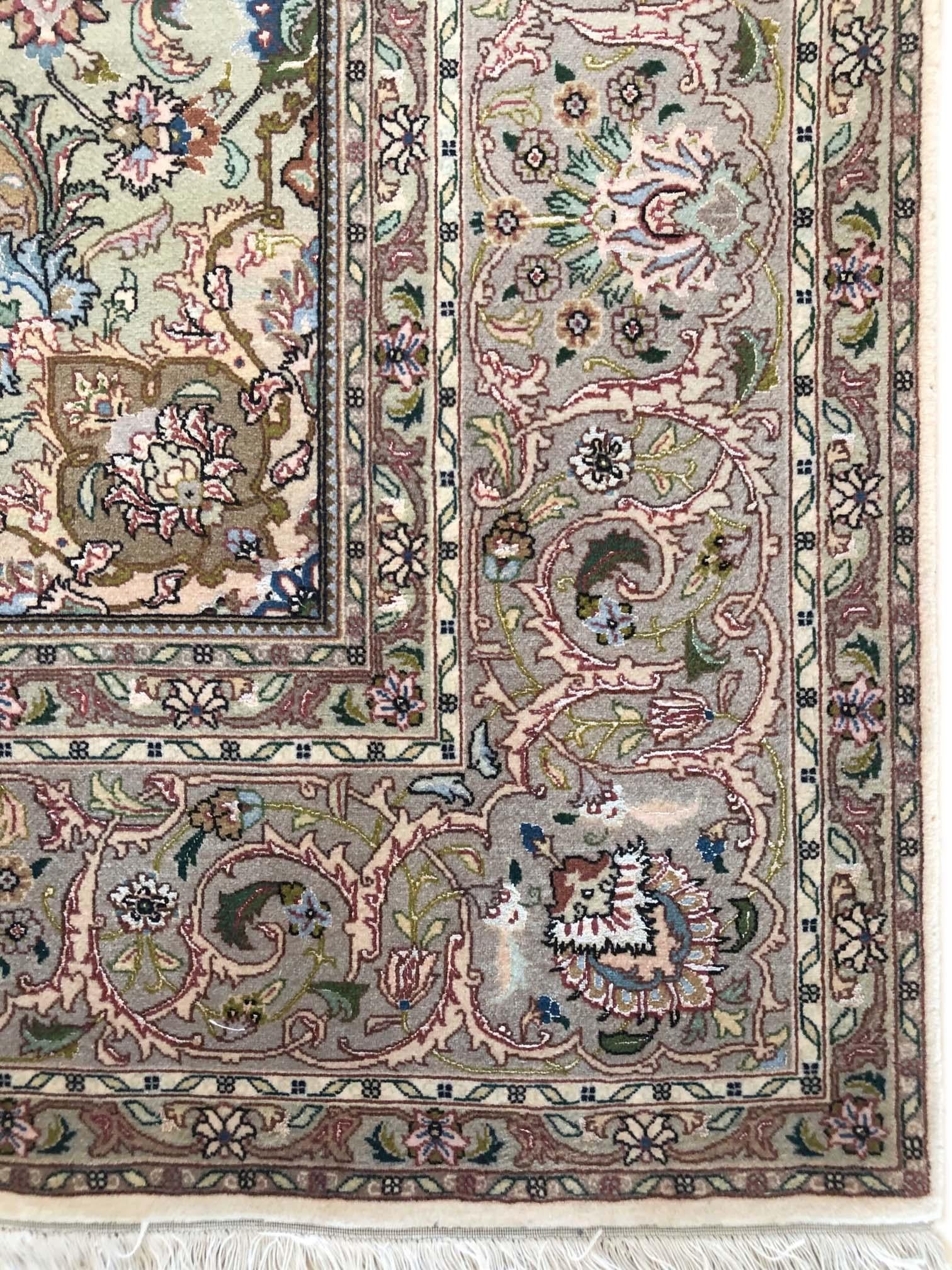 Wool Persian Hand Knotted Floral Medallion Tabriz Rug