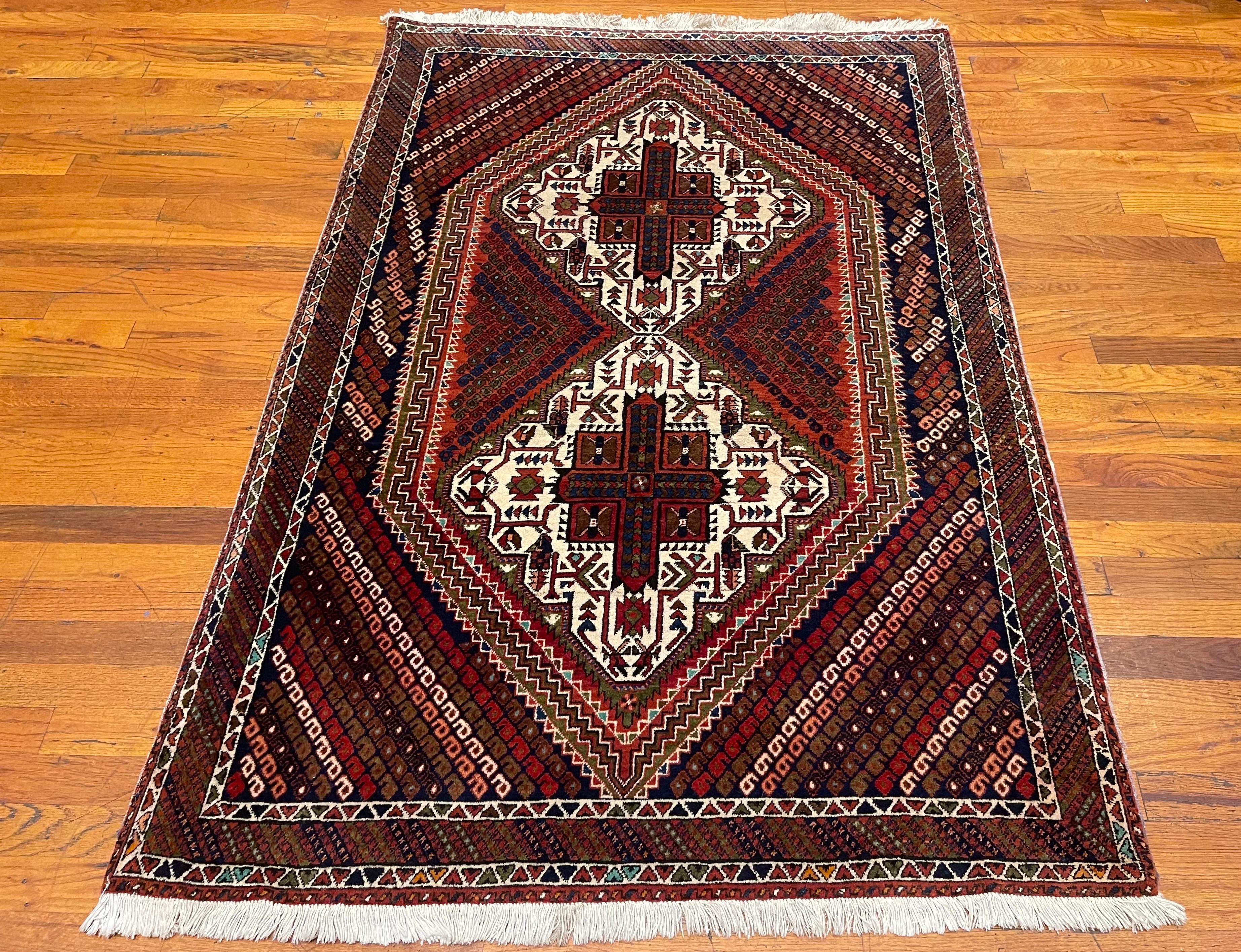 Persischer handgeknüpfter geometrischer Afshar-Teppich, handgeknüpft, um 1950 (Stammeskunst) im Angebot
