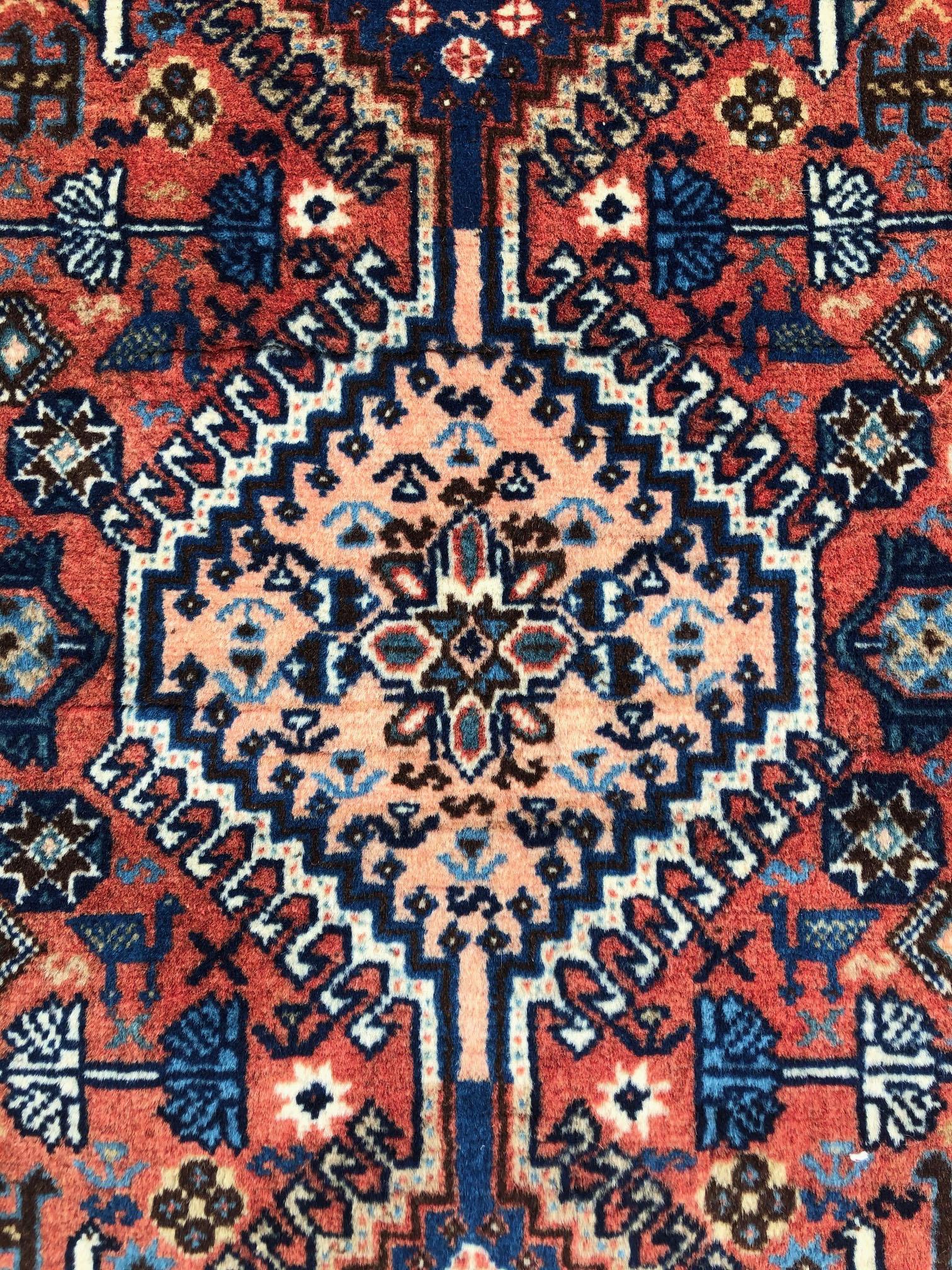 Persischer Yalameh-Teppich-Läufer (Handgeknüpft) im Angebot