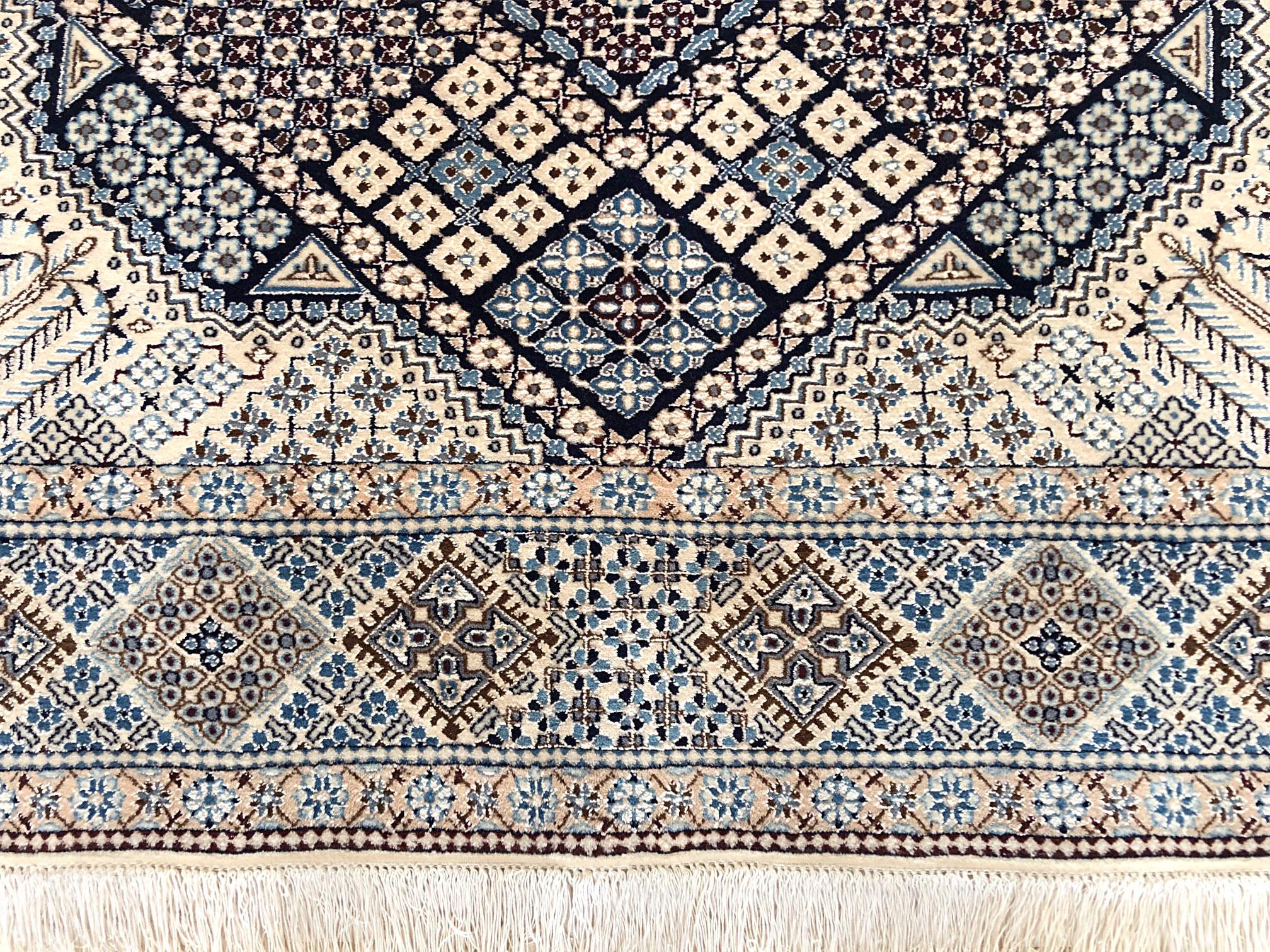 Persischer Nain-Teppich im Angebot 8