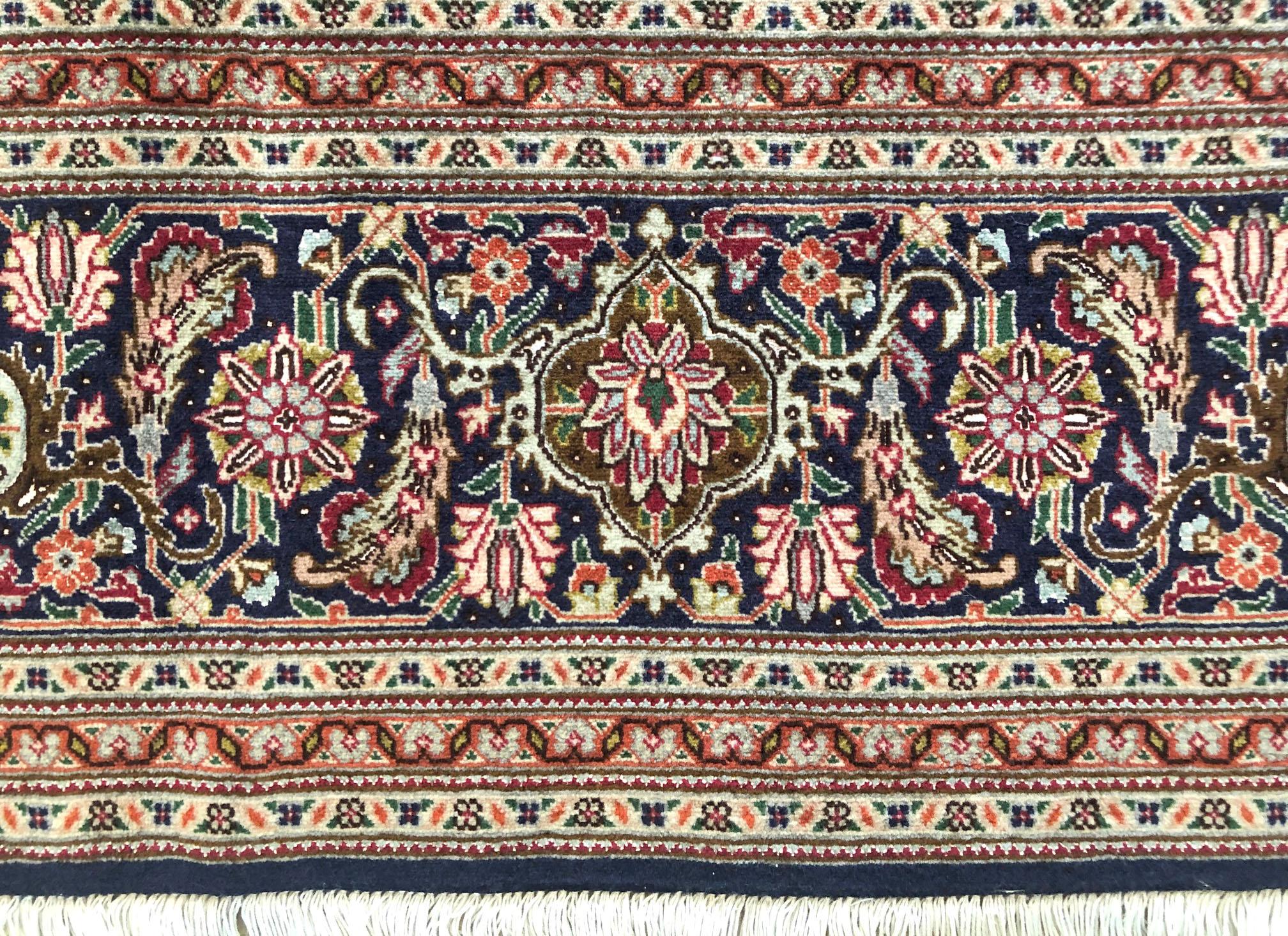 Persischer handgeknüpfter Fischmedaillon-Teppich 'Mahi' aus Täbris:: um 1960 im Angebot 3