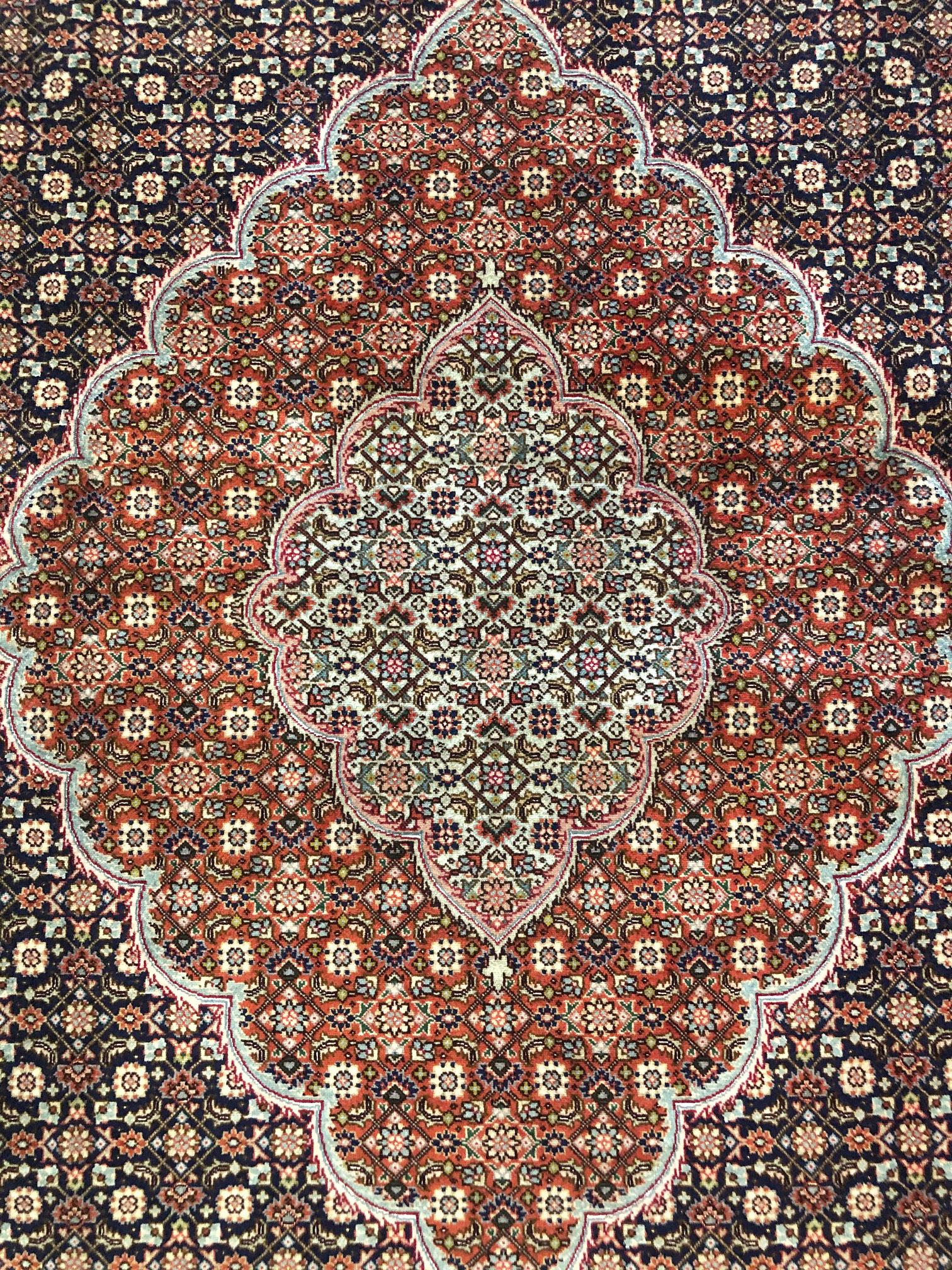 Persischer handgeknüpfter Fischmedaillon-Teppich 'Mahi' aus Täbris:: um 1960 (Tabriz) im Angebot