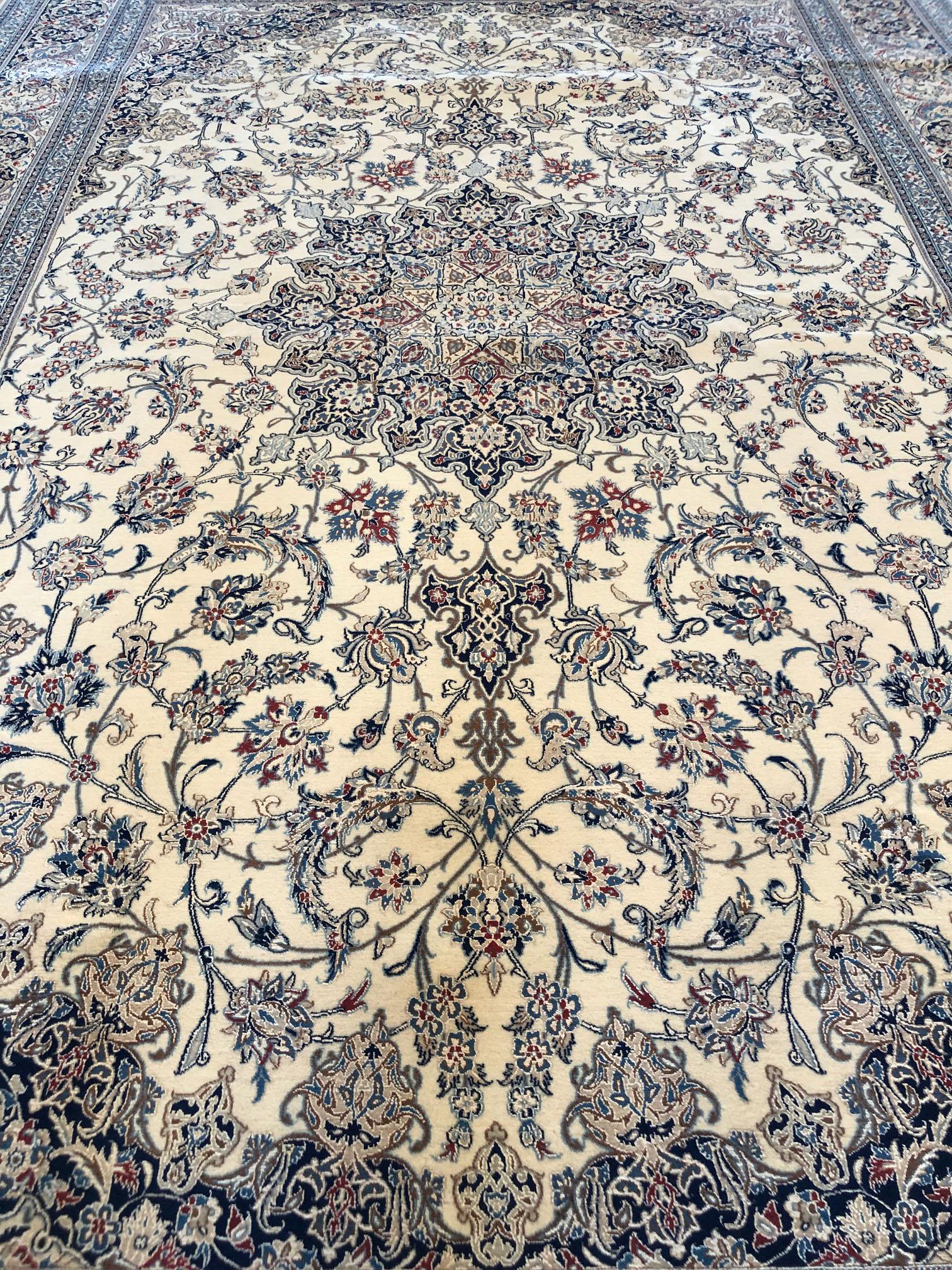 Late 20th Century Persian Hand Knotted Medallion Floral Cream Blue Habibian Nain Rug 4La For Sale