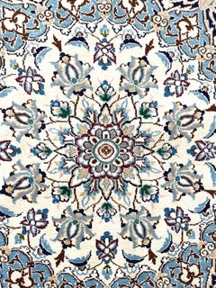 Persian Hand Knotted Medallion Floral Cream Blue Nain Round Rug