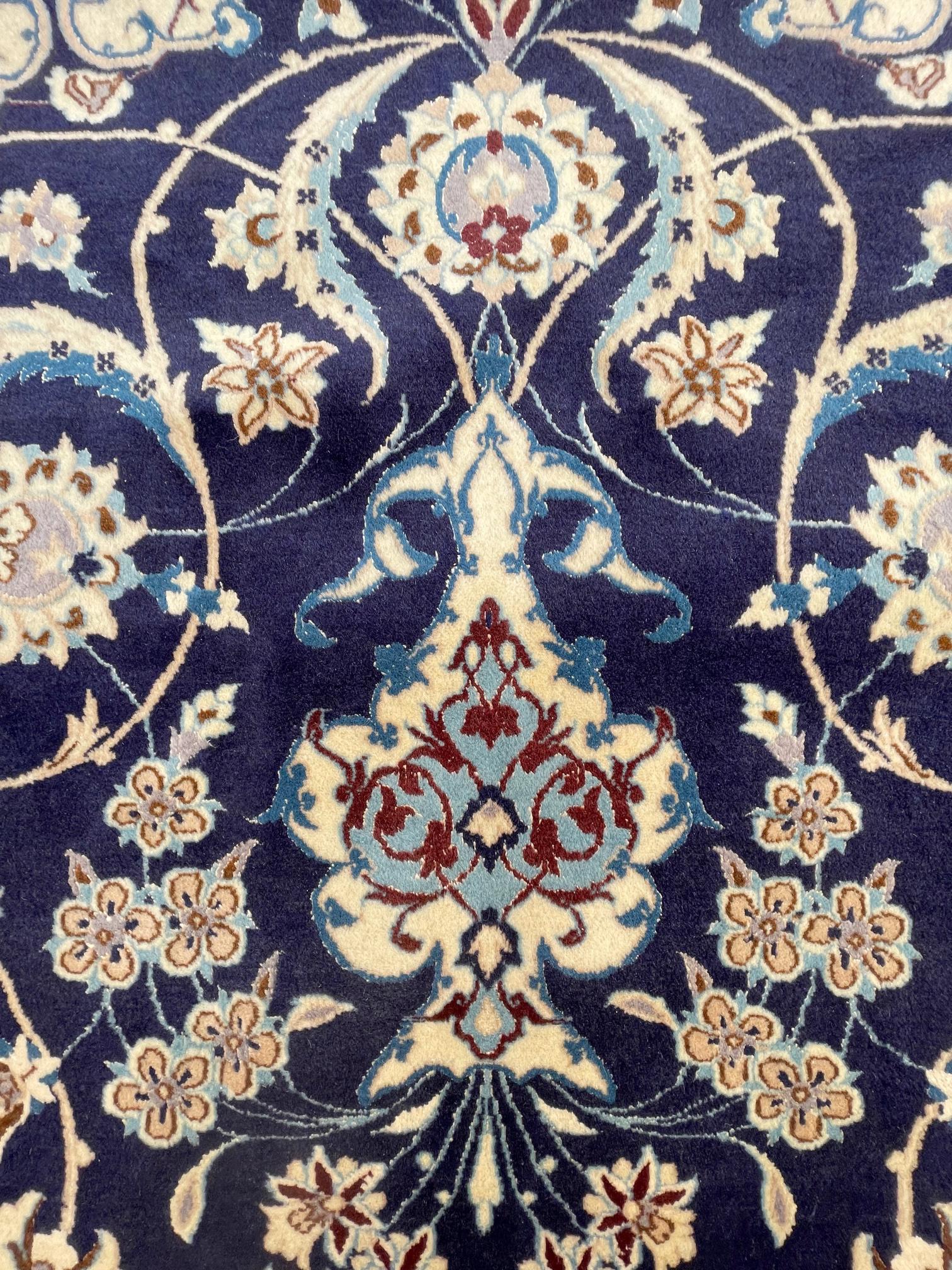 Persian Hand Knotted Medallion Floral Cream Blue Nain Rug, 1970 circa In Good Condition For Sale In San Diego, CA