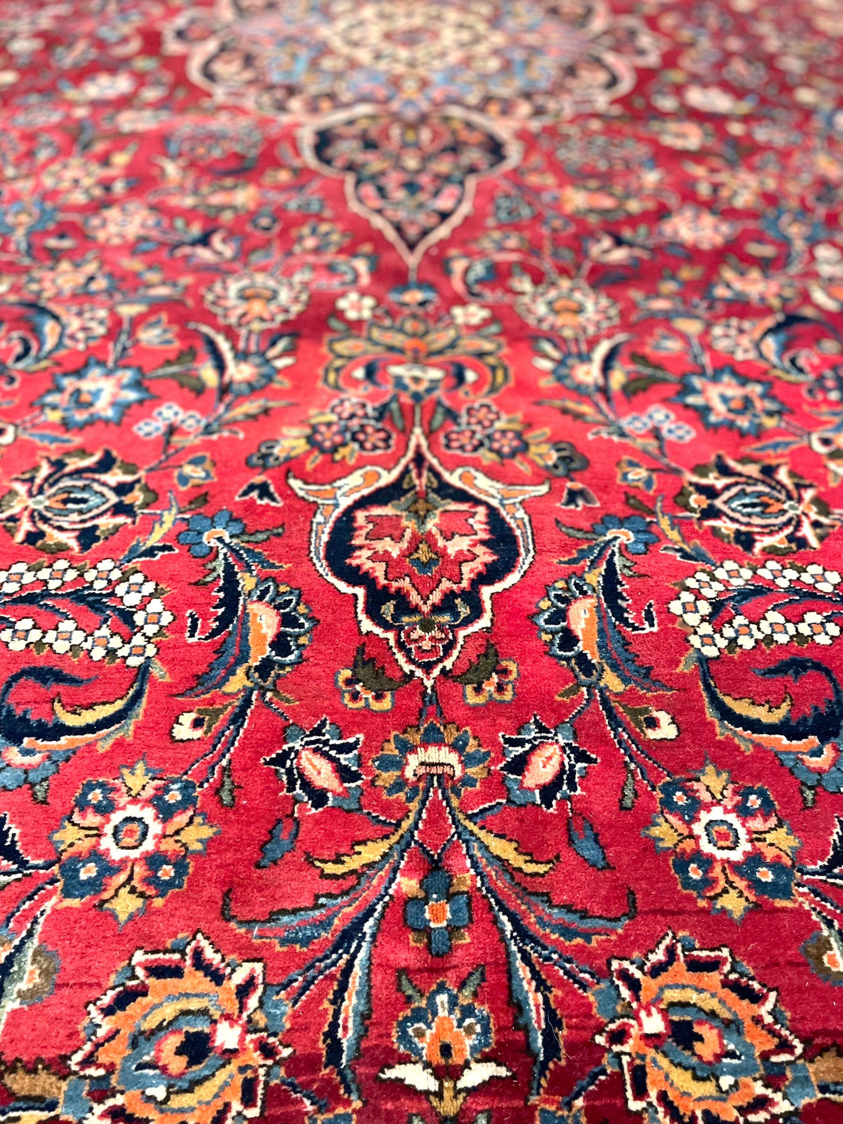 Persian Hand Knotted Medallion Floral Red Kashan Rug Circa 1940 For Sale 1