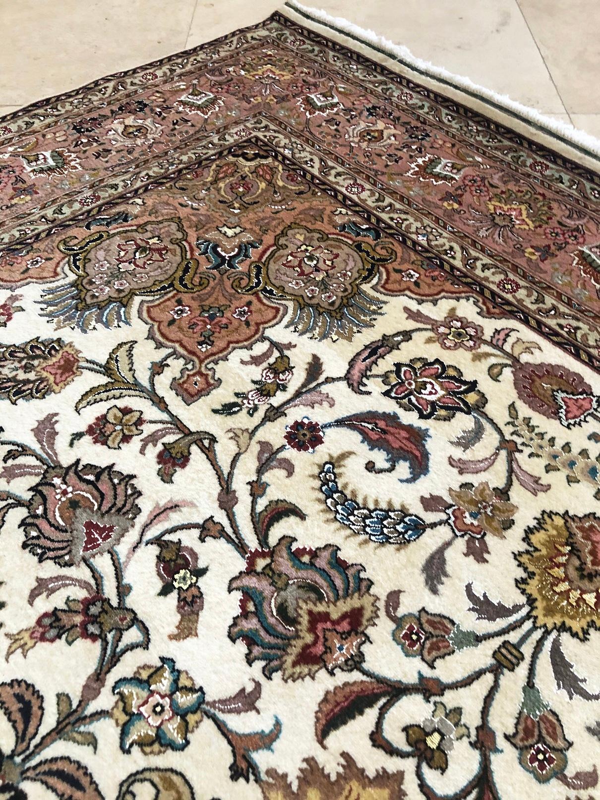 Persian Hand Knotted Medallion Floral Tabriz Rug For Sale 6