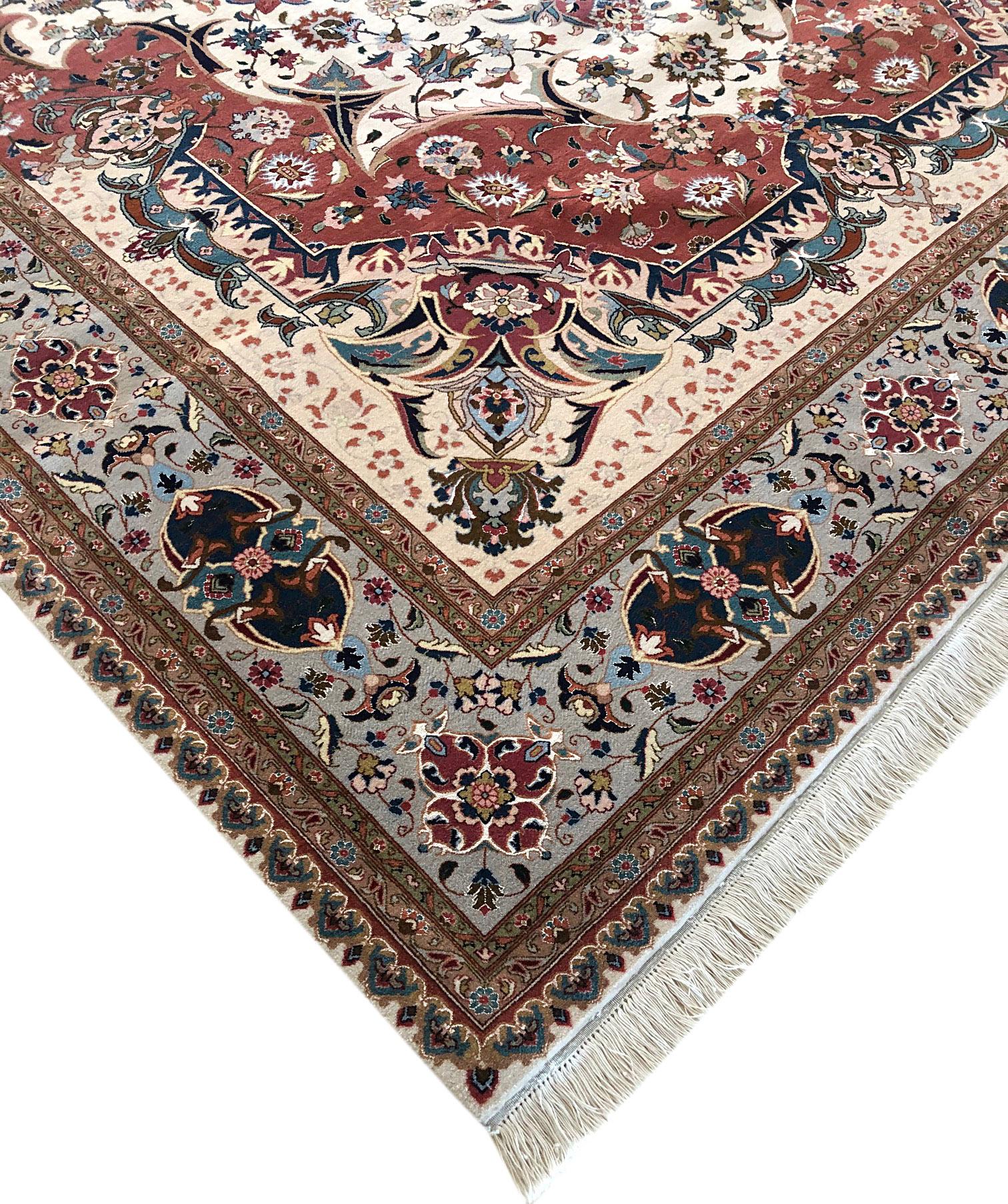 Persian Hand Knotted Medallion Floral Tabriz Rug For Sale 8