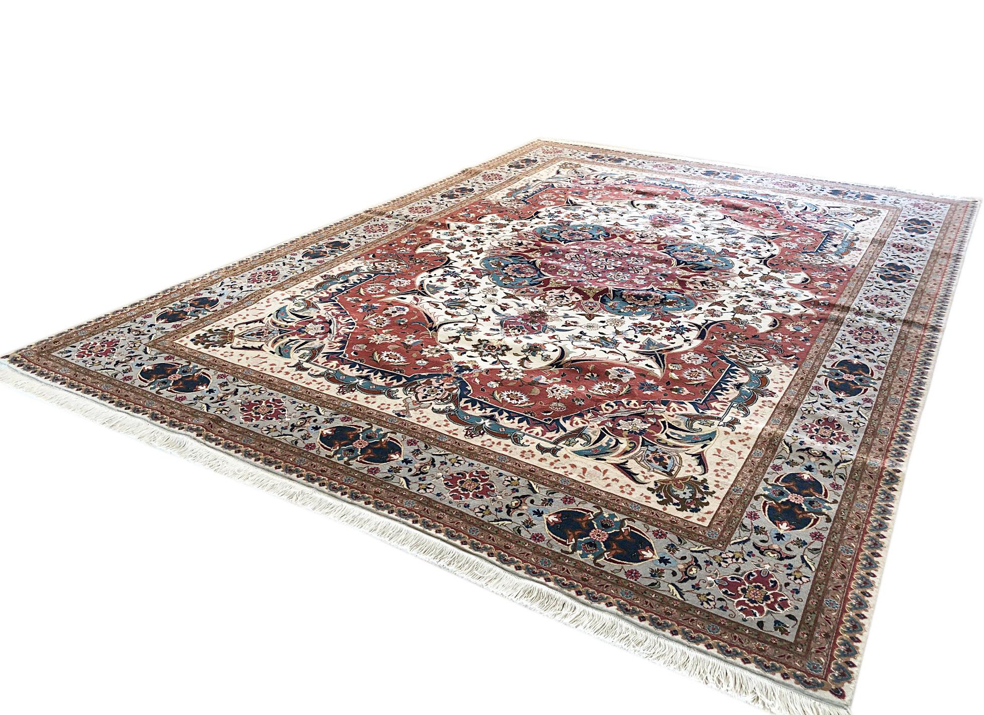 Persian Hand Knotted Medallion Floral Tabriz Rug For Sale 11