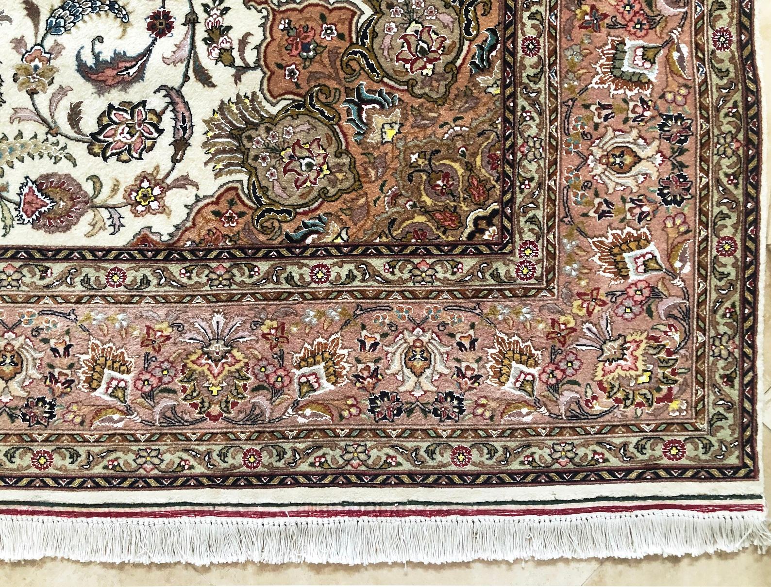 Persian Hand Knotted Medallion Floral Tabriz Rug For Sale 2