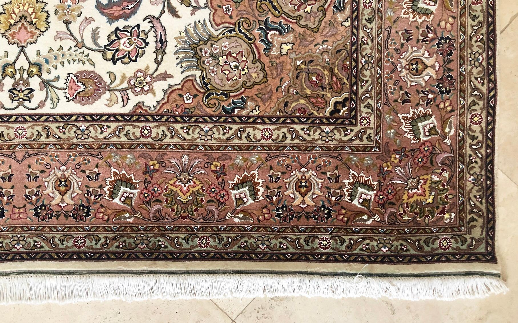 Persian Hand Knotted Medallion Floral Tabriz Rug For Sale 3