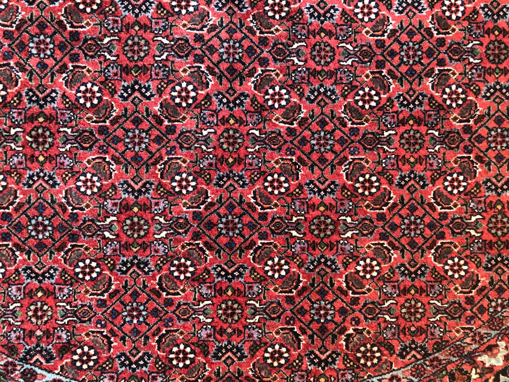 Noué à la main Tapis rond persan Herati Bijar 'Bidjar', rouge, noué à la main, avec toutes sortes de motifs en vente