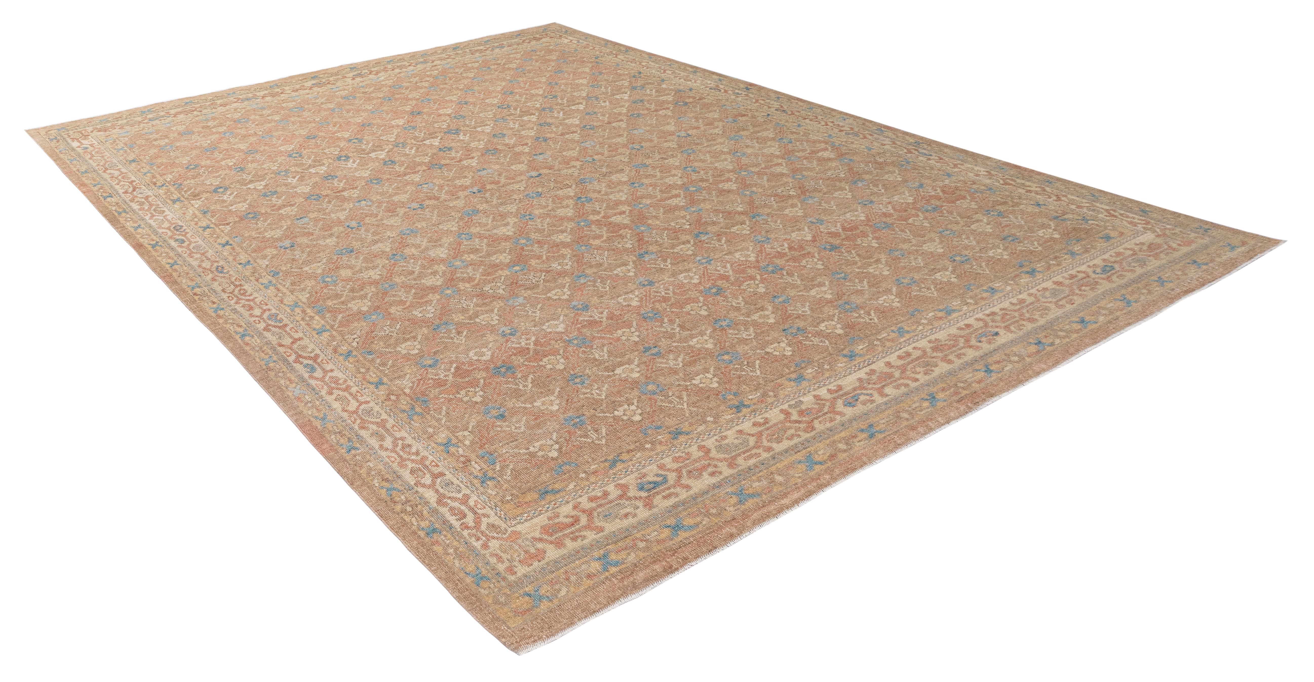 Persischer handgeknüpfter Teppich mit floralem Herati-Muster in zartem Korallenrot und Himmelblau (Handgeknüpft) im Angebot