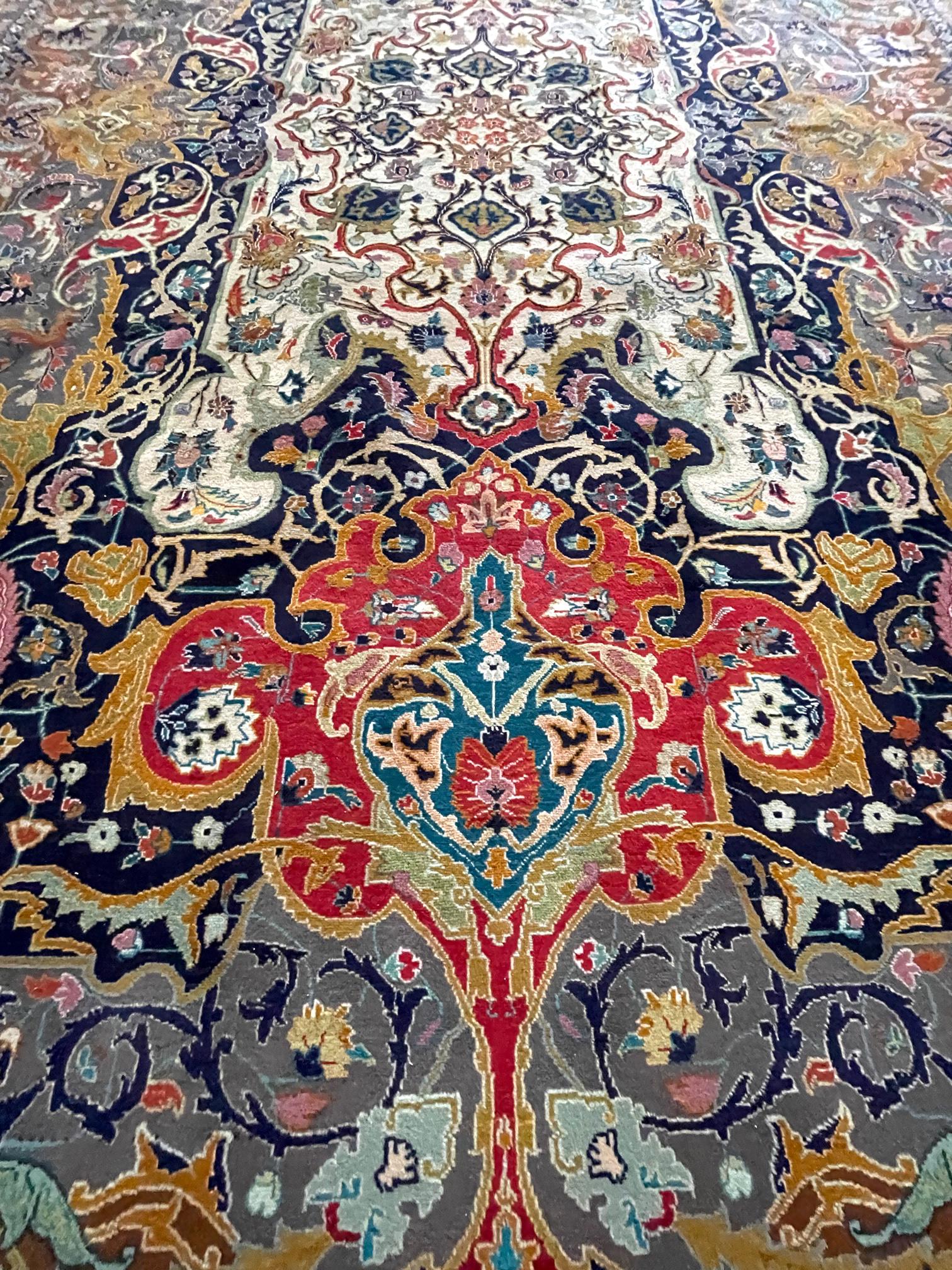 Persian Hand Knotted Semi Medallion Floral Tabriz Rug, circa 1960 For Sale 1