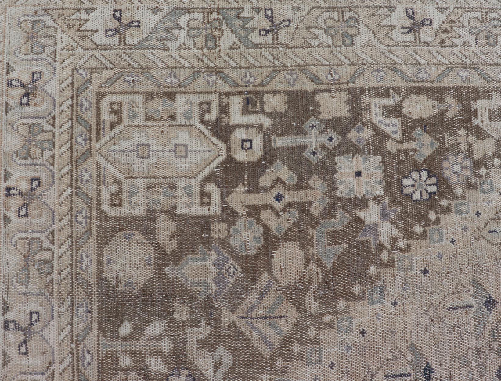 Persian Hand Knotted Shiraz Rug with Vertical Sub-Geometric Medallion 3