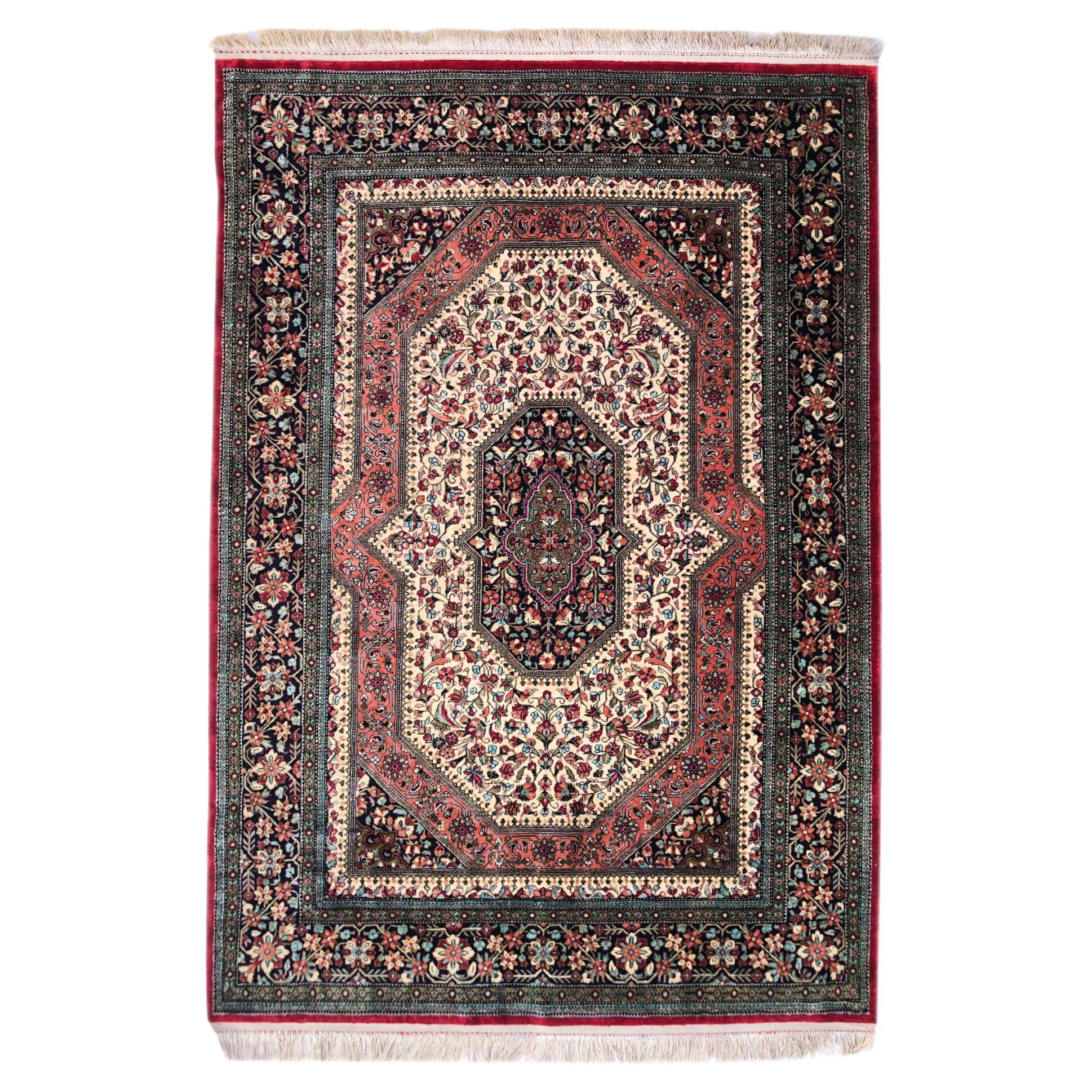 Persischer roter Qum-Teppich