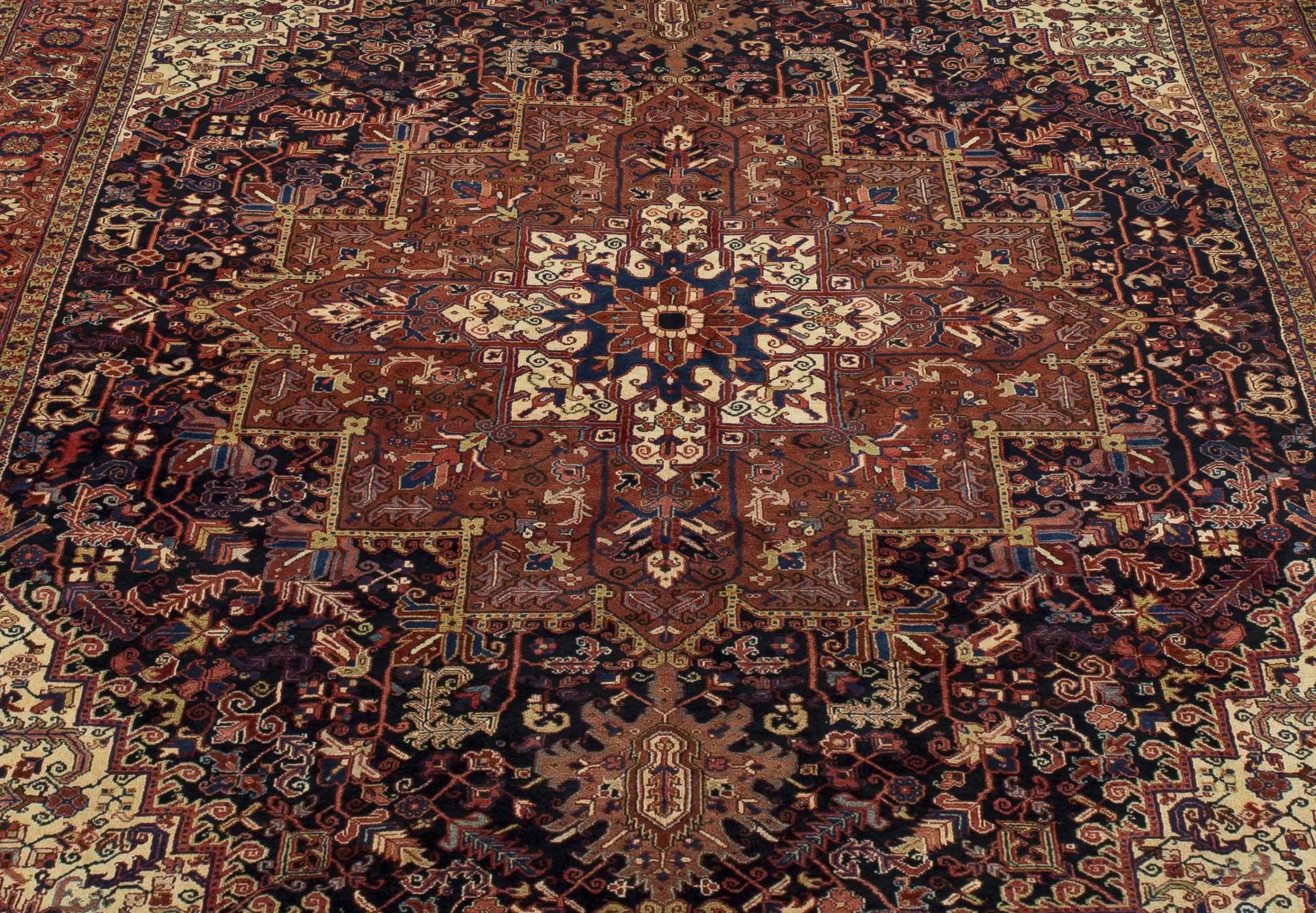 Tapis persans Heriz - 10649 Excellent état - En vente à Dallas, TX