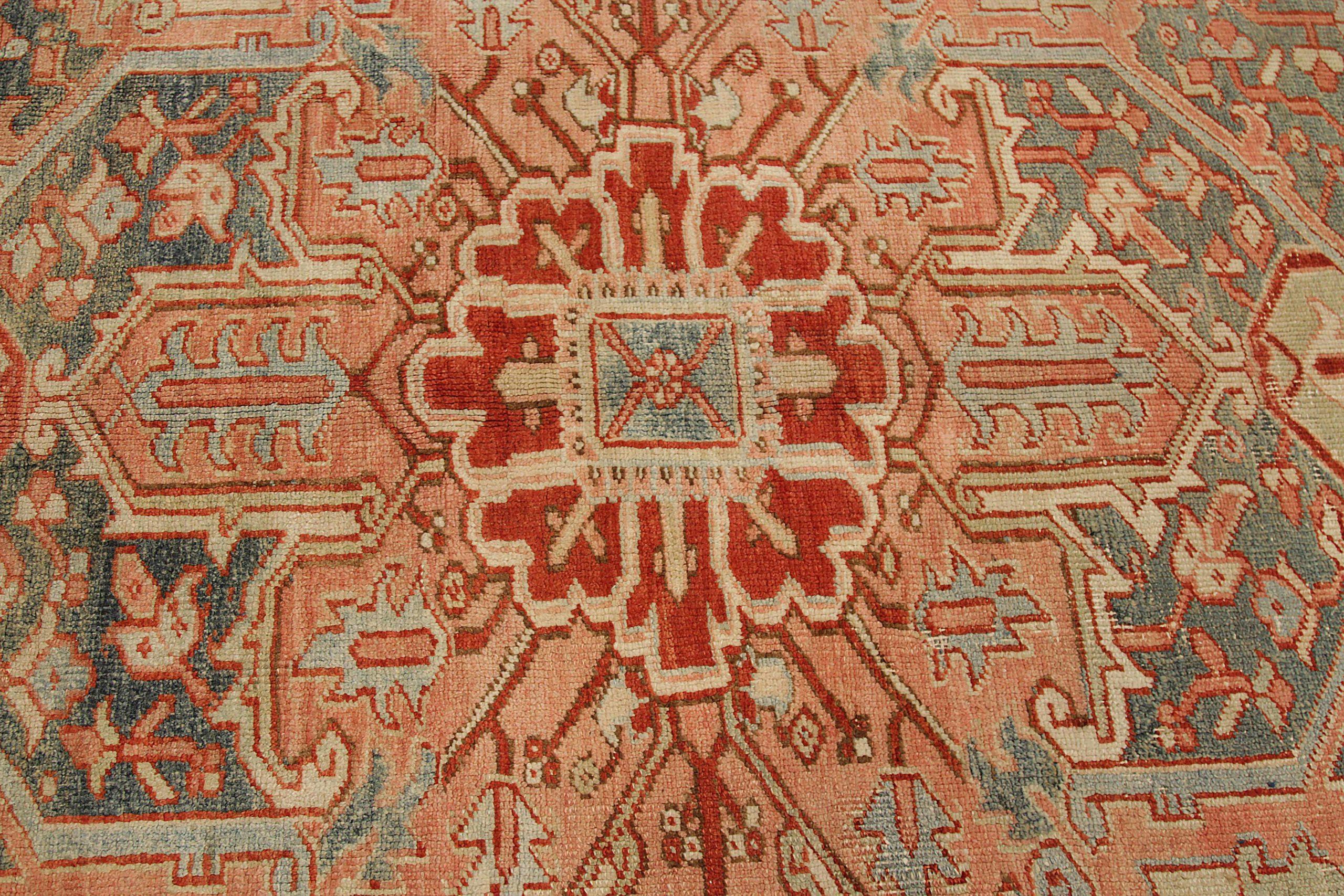Persische Heriz-Teppiche Circa 1880 - Wolle Blau Elfenbein Rot Design - 92545 (Asiatisch) im Angebot