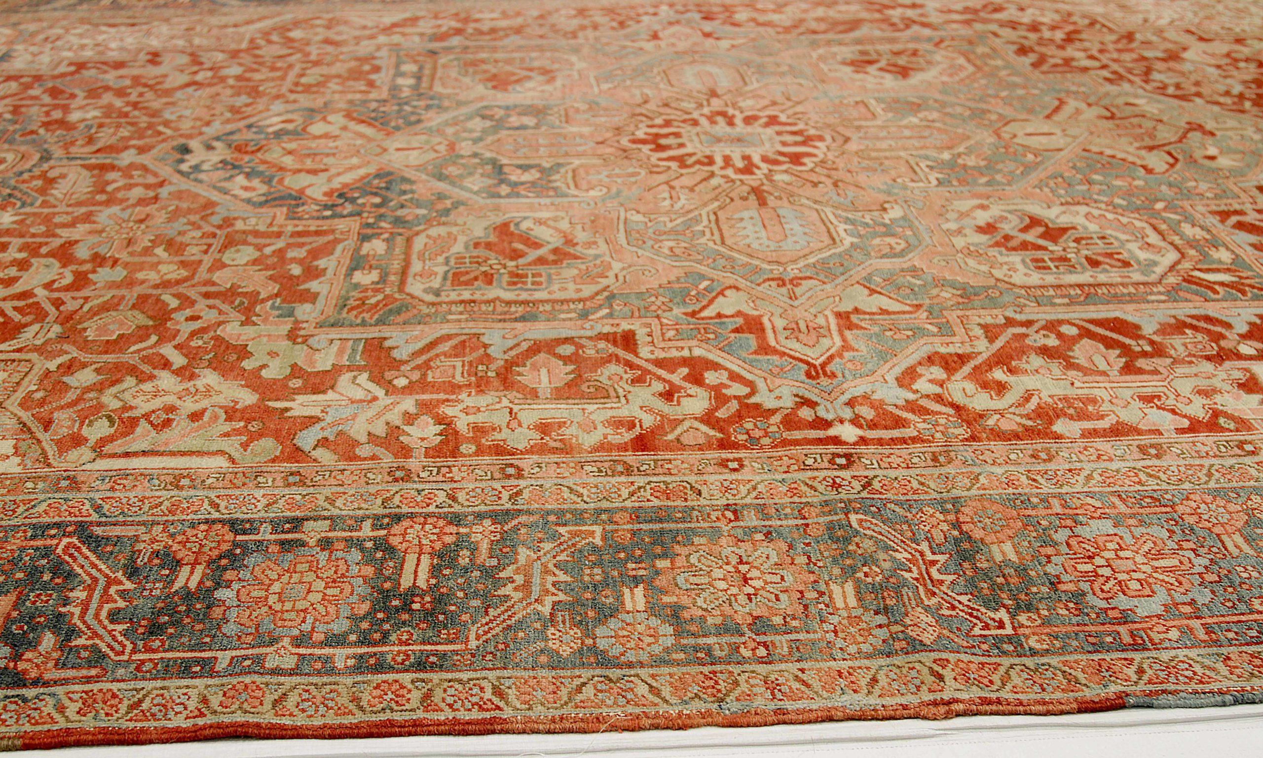 Persische Heriz-Teppiche Circa 1880 - Wolle Blau Elfenbein Rot Design - 92545 im Zustand „Hervorragend“ im Angebot in Dallas, TX