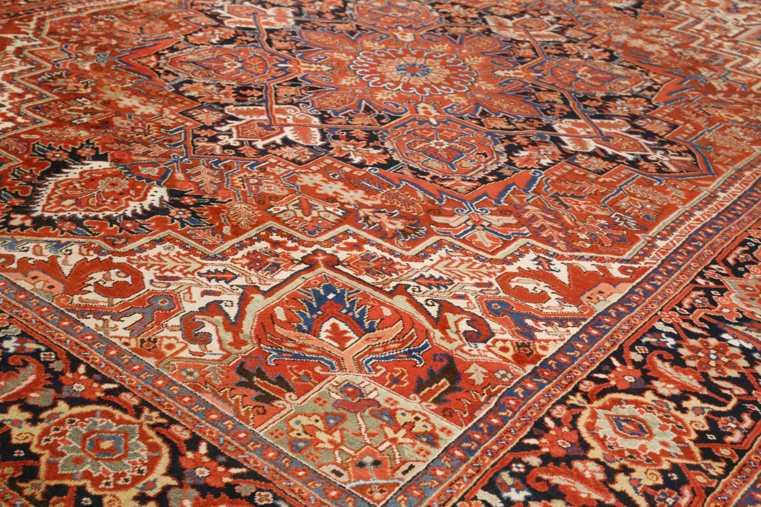 Asiatique Tapis Persan Heriz Circa 1910 - Laine Ivoire Bleu Marine Rouge 71416 en vente