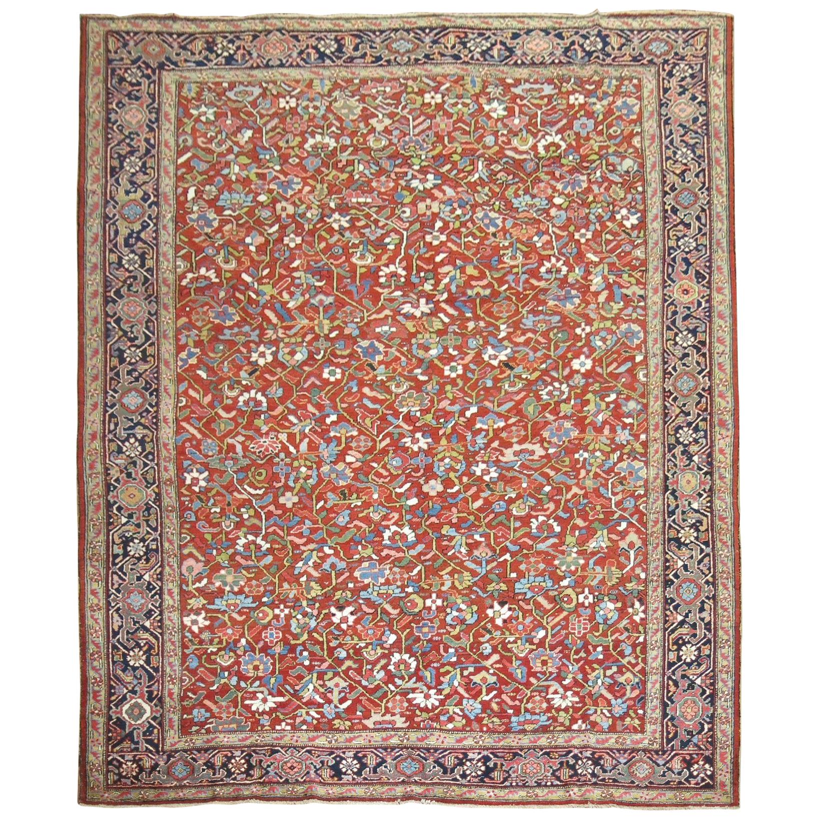 Persischer antiker persischer Heriz-Teppich in Zimmergröße aus dem 20. Jahrhundert