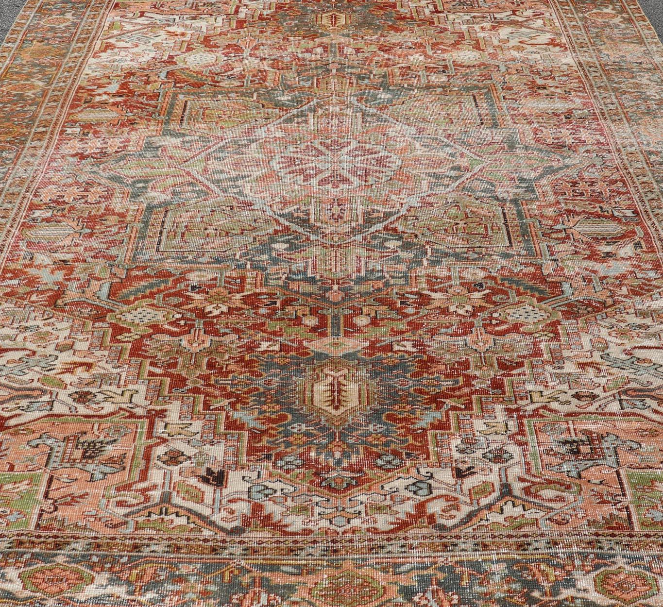 Persischer Heriz-Teppich in reichhaltiger Farbpalette und Medaillon-Design 8'10 x 11'1 im Angebot 3
