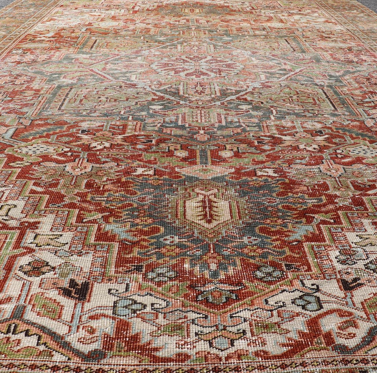 Persischer Heriz-Teppich in reichhaltiger Farbpalette und Medaillon-Design 8'10 x 11'1 im Angebot 4